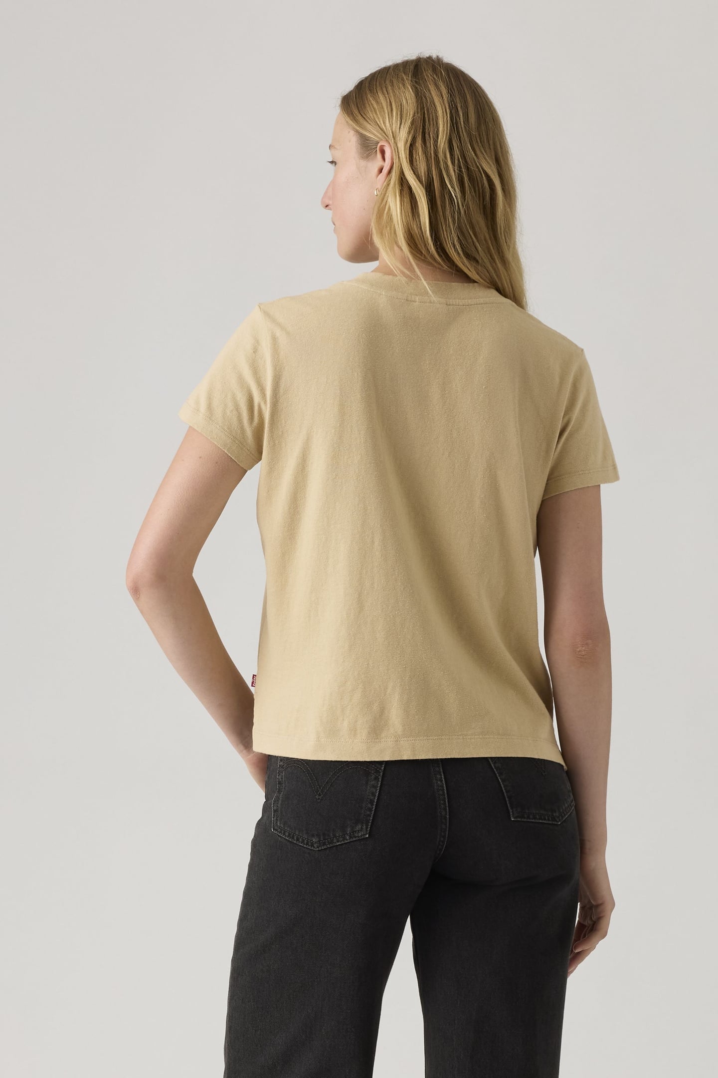 BOXY V-NECK TEE 3