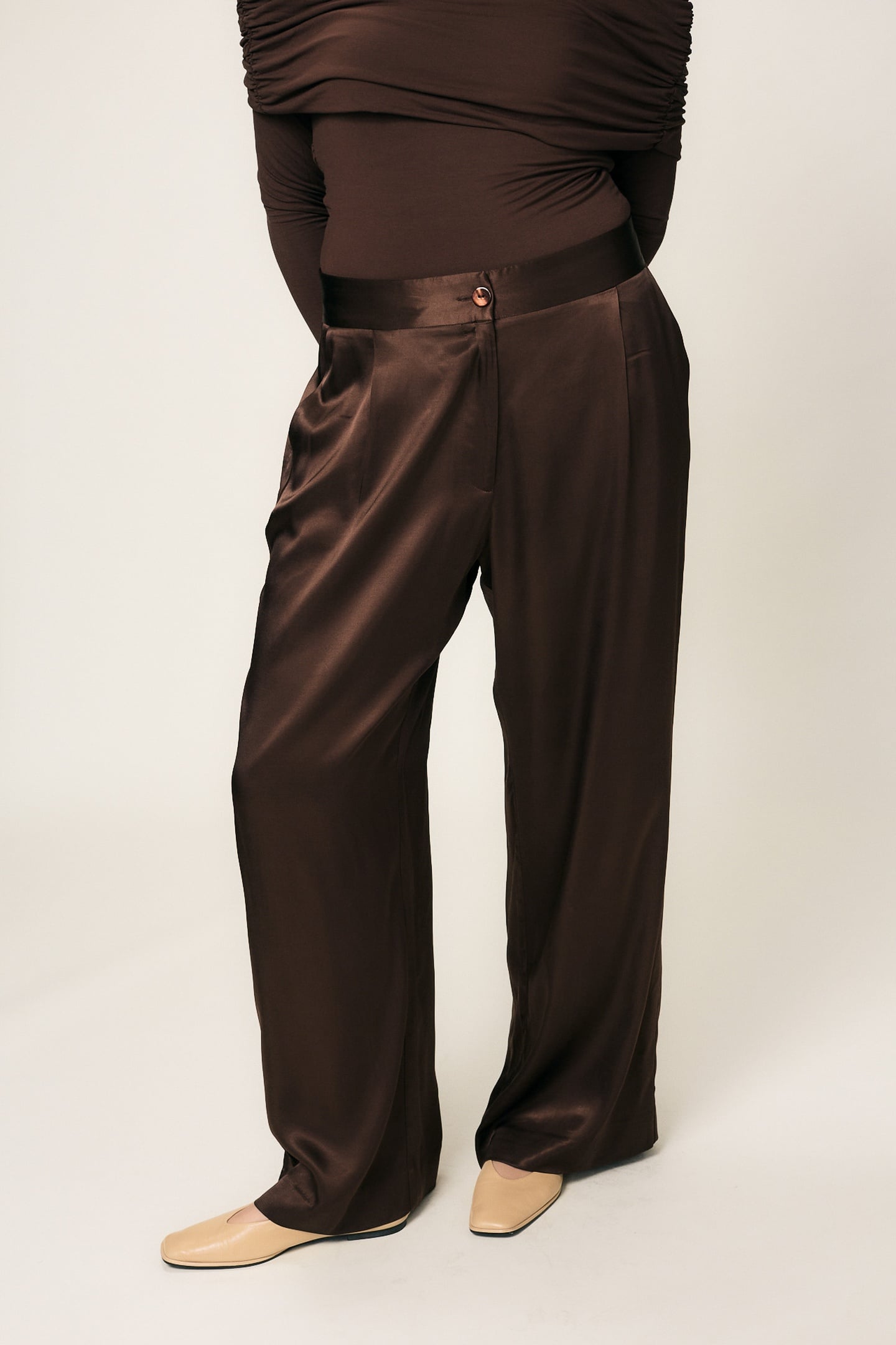 CEDAR TROUSER WALNUT 2