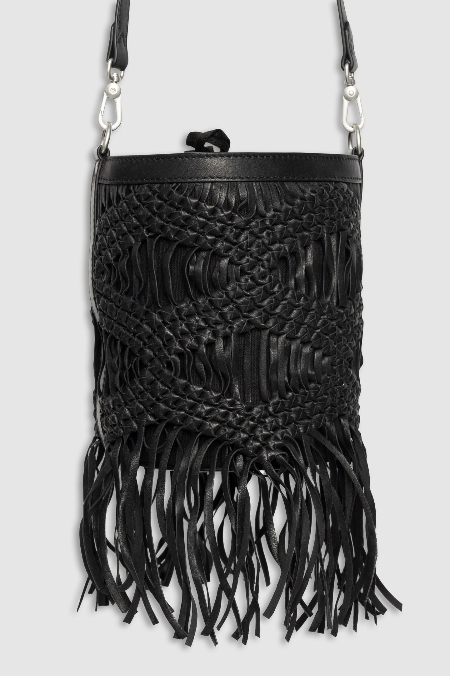 BLACK LEATHER MACRAMÉ-STYLE FRINGED BUCKET BAG 4
