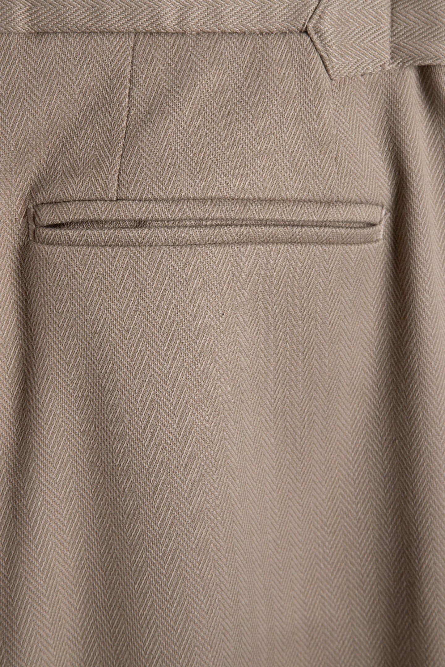 PLEAT FRONT RELAXED TROUSER TAUPE 4
