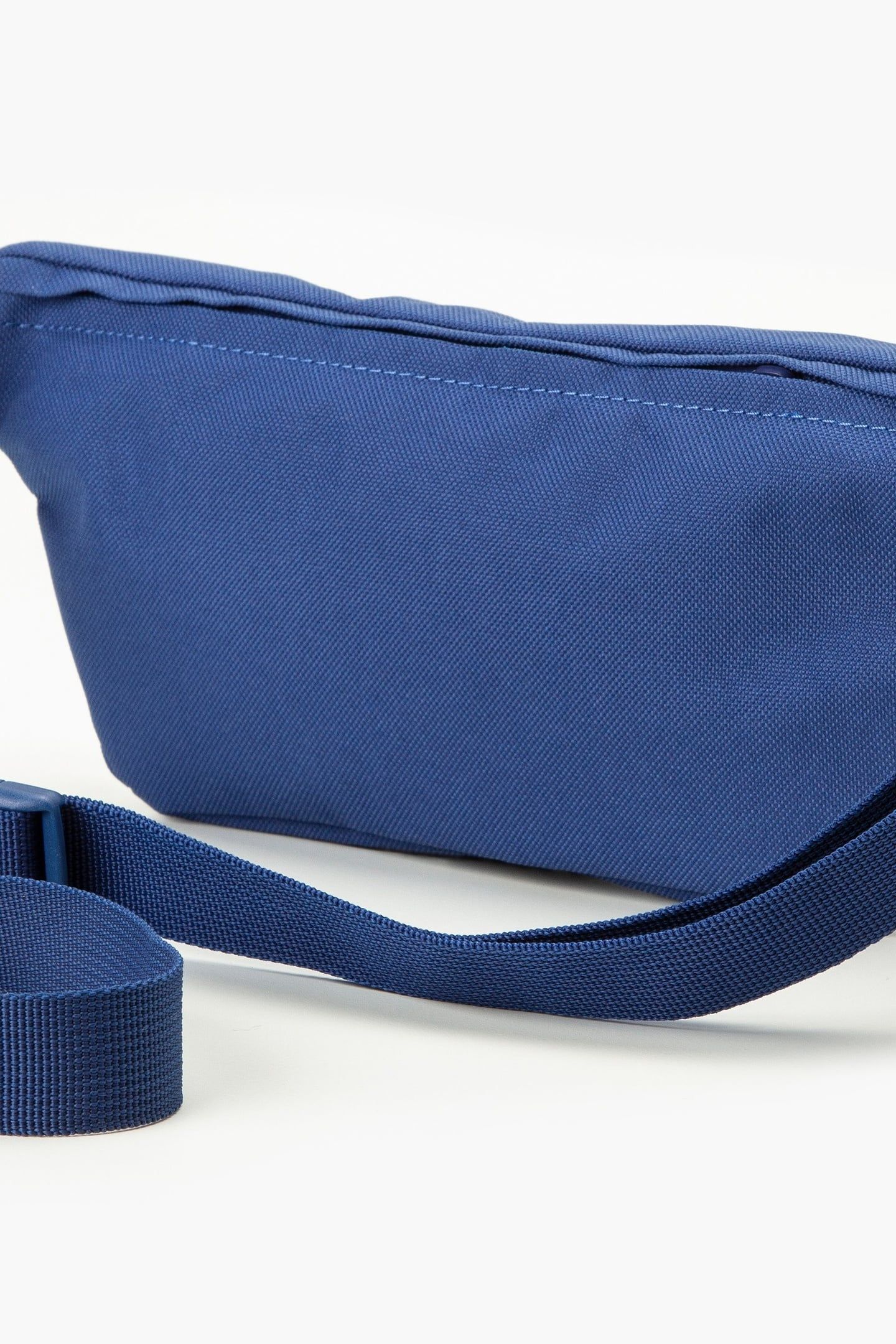 LEVI'S® HEADLINE LOGO SMALL BANANA SLING BAG 4