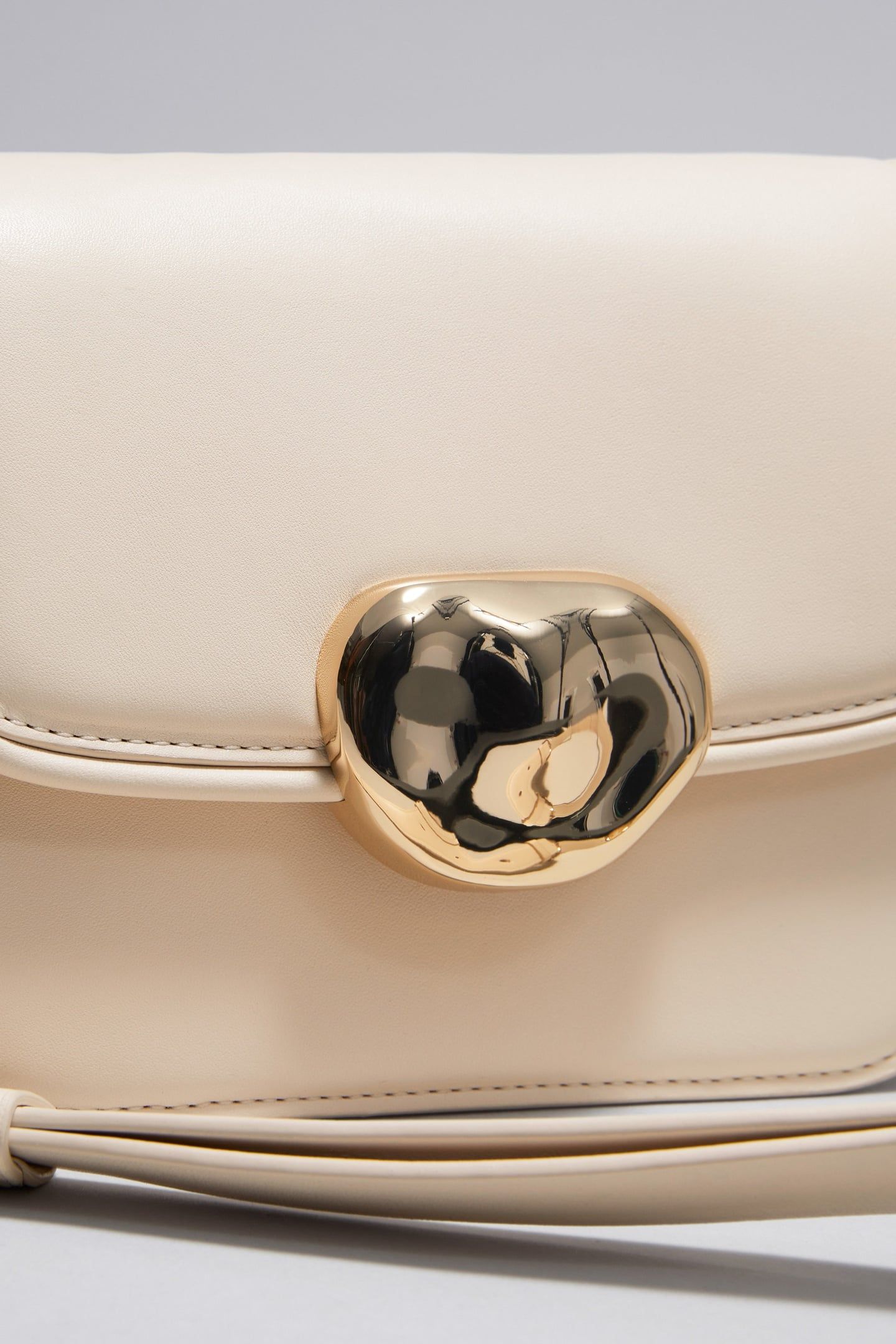AIMO MINI CROSSBODY BEIGE 5
