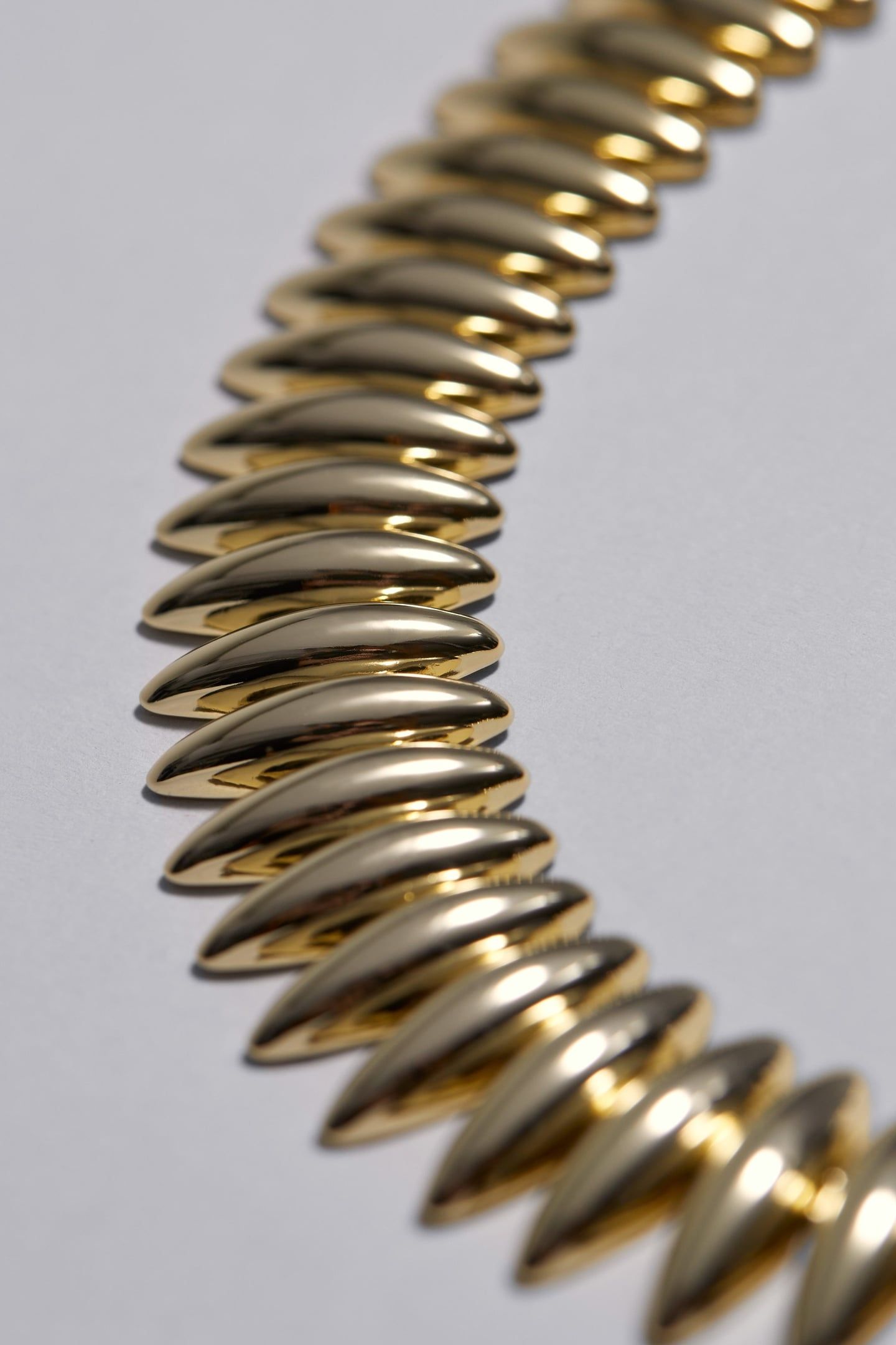 OLGA NECKLACE GOLD 3