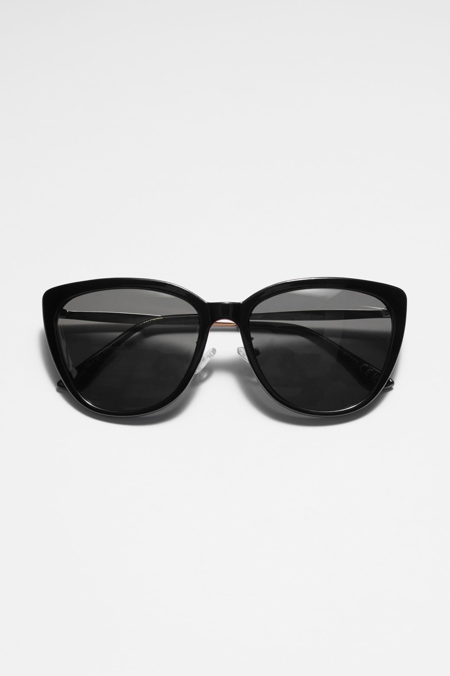 JEANNE SUNGLASSES BLACK 2