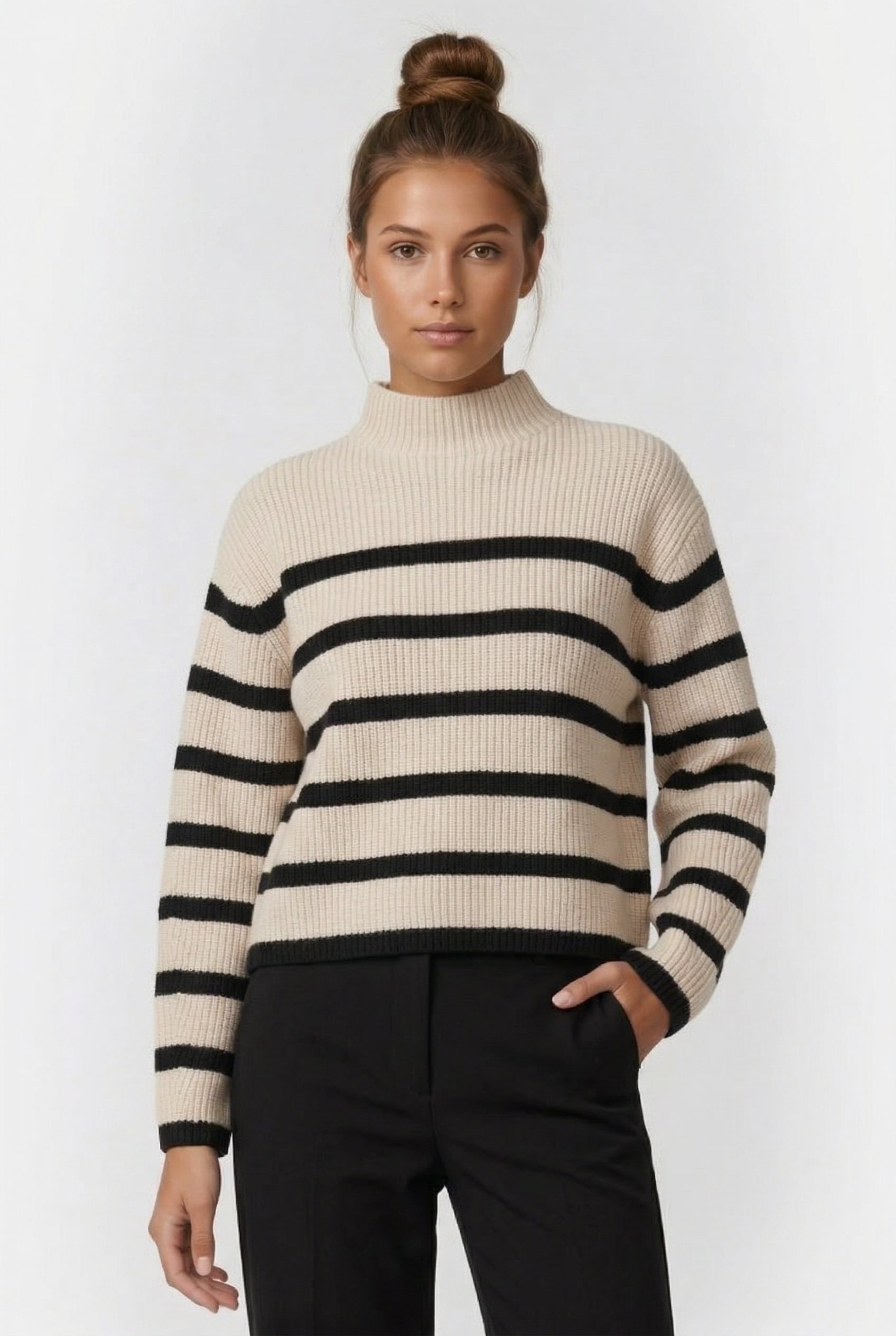 LORA SWEATER WHITE 1
