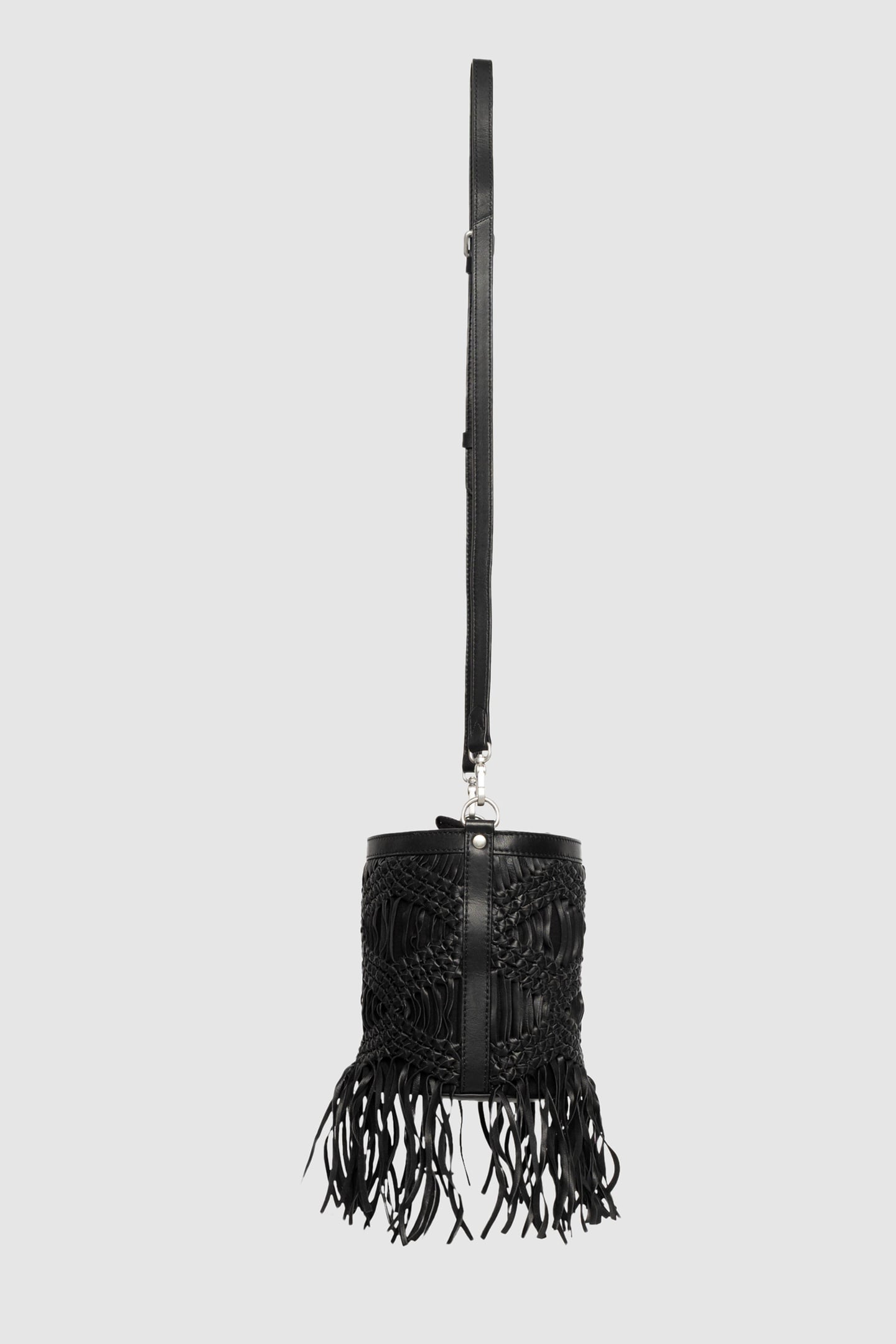 BLACK LEATHER MACRAMÉ-STYLE FRINGED BUCKET BAG 5