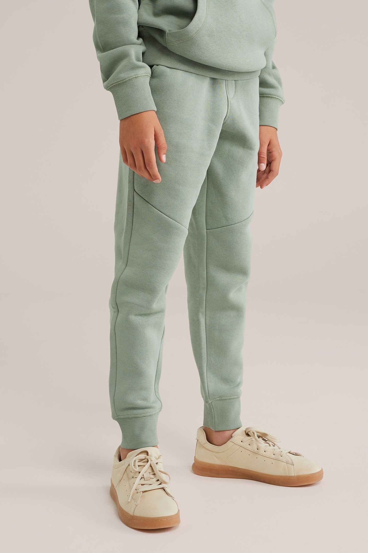 JOGGING PANTS LIGHT GREEN 2
