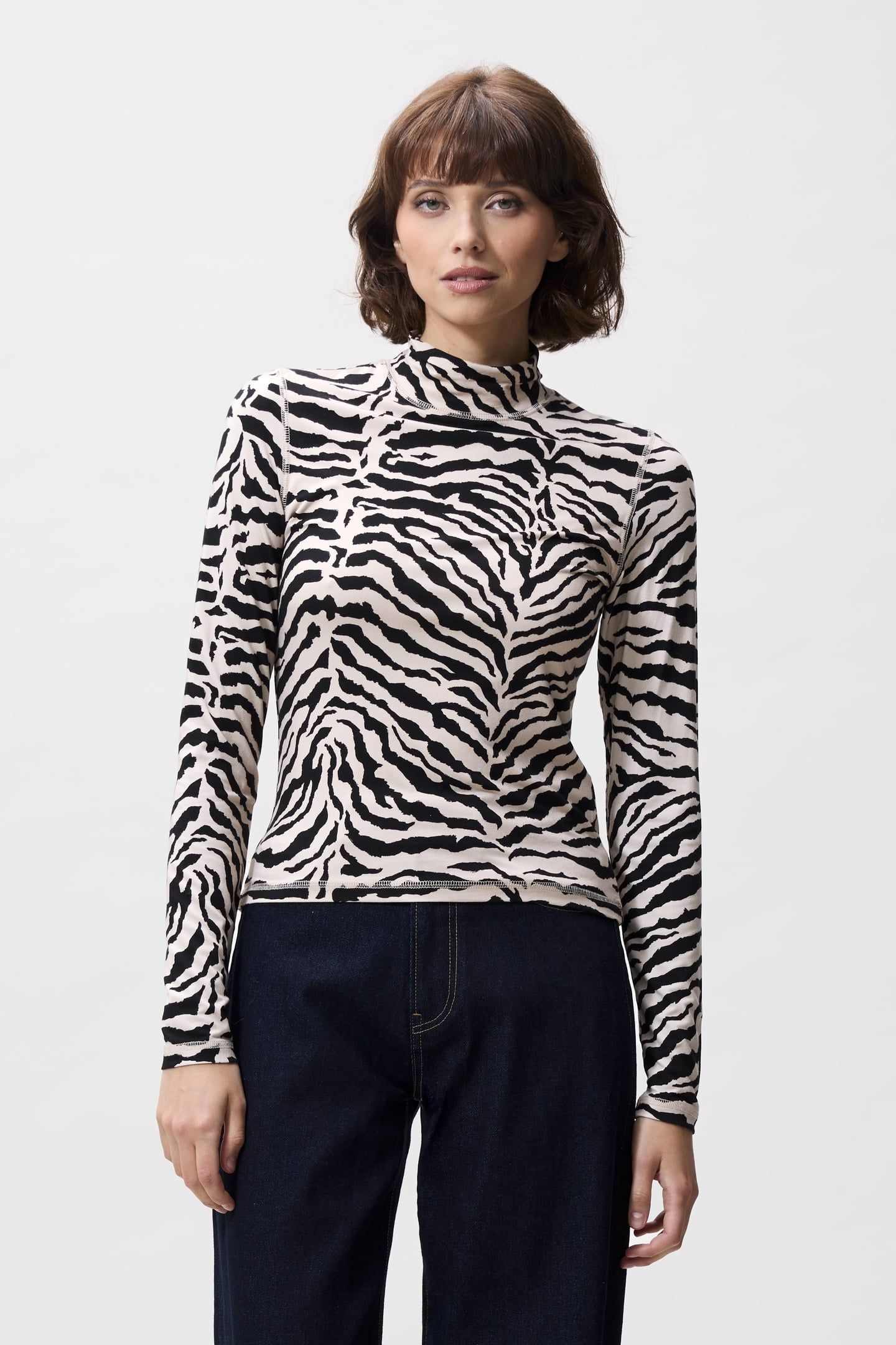 ZEBRA LONG SLEEVE CEMENT 2