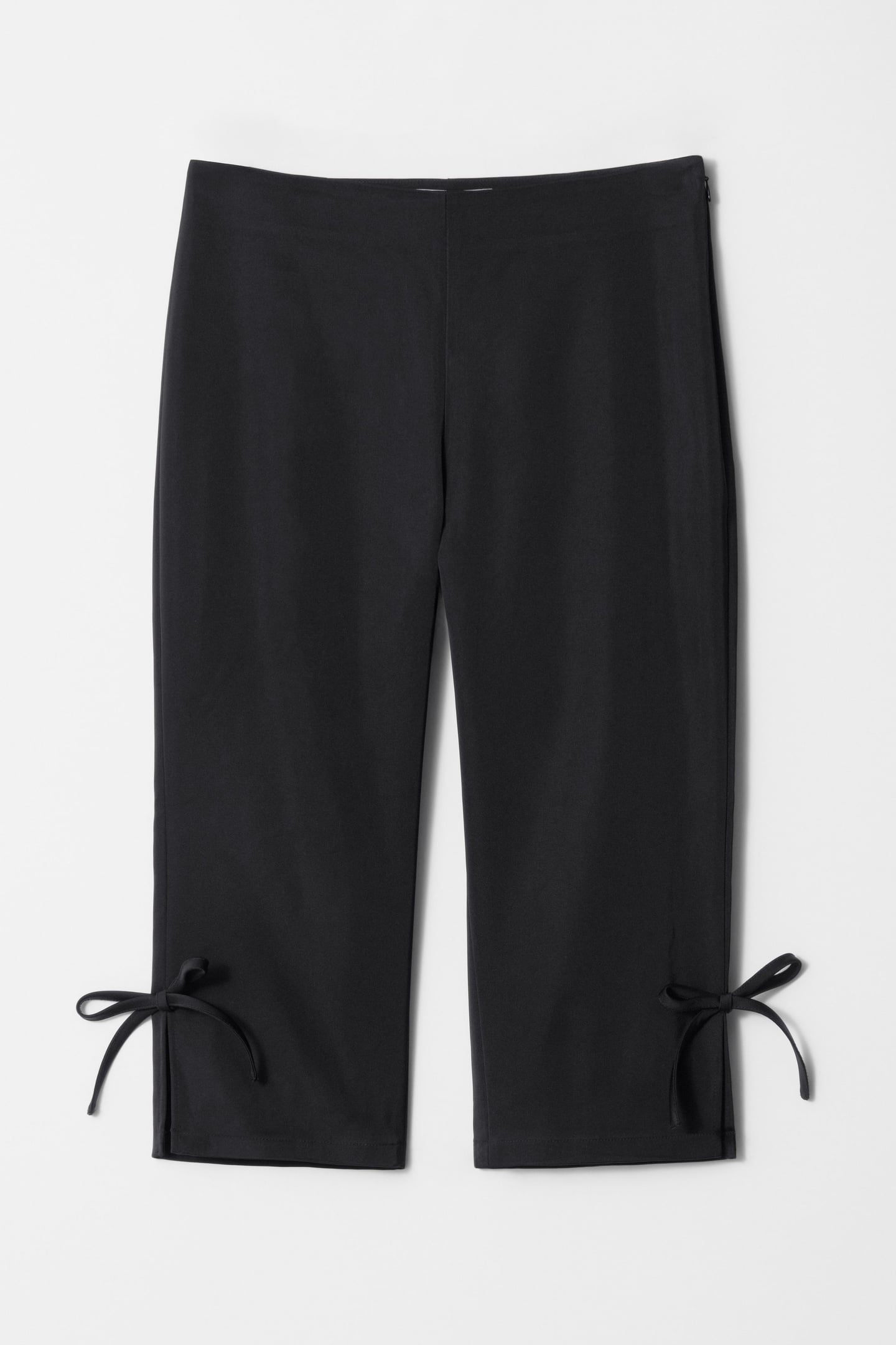 DORYA CAPRI PANTS BLACK 3