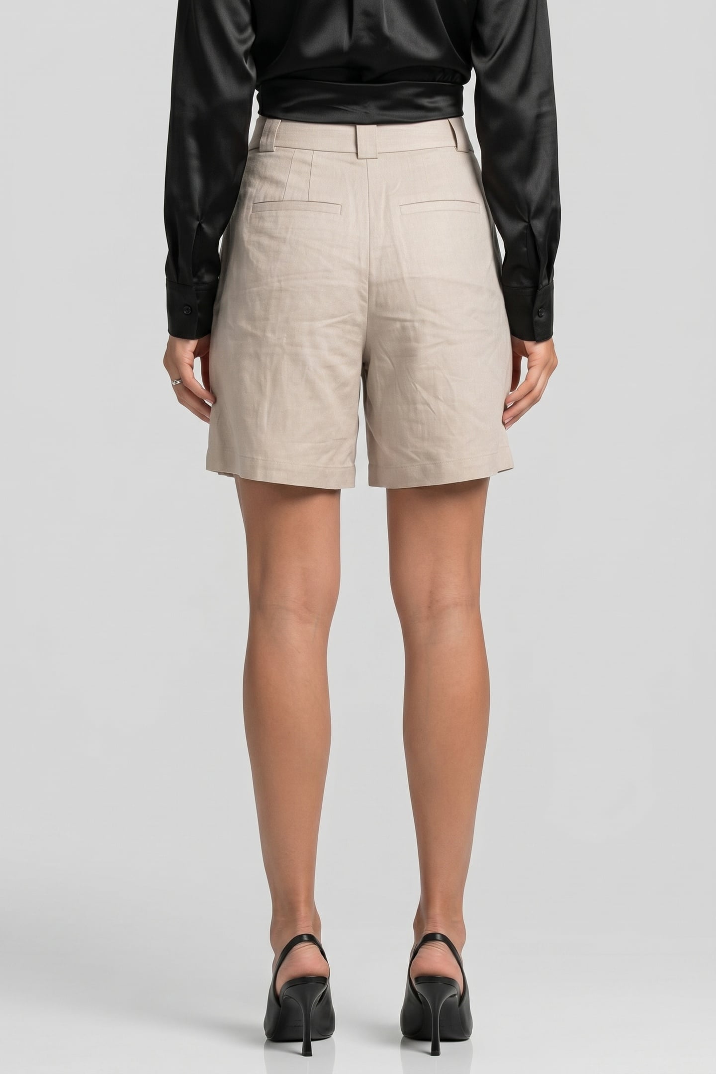 CECIL SHORTS BEIGE 2