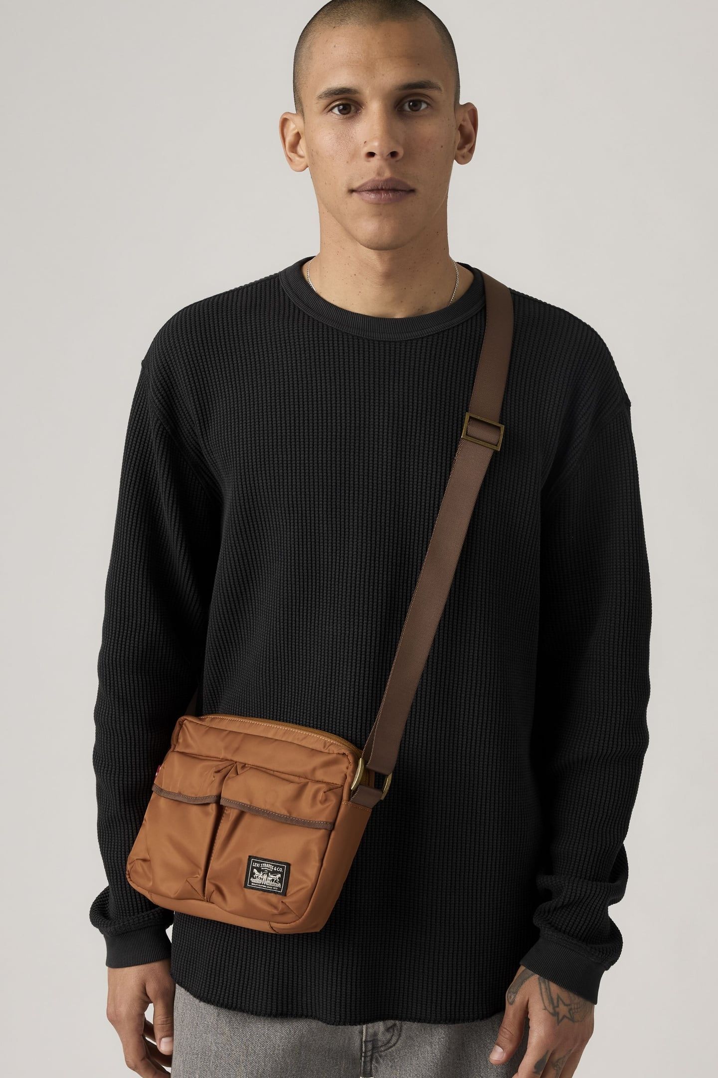 LEVI'S® MISSION BAY CROSSBODY BAG 1