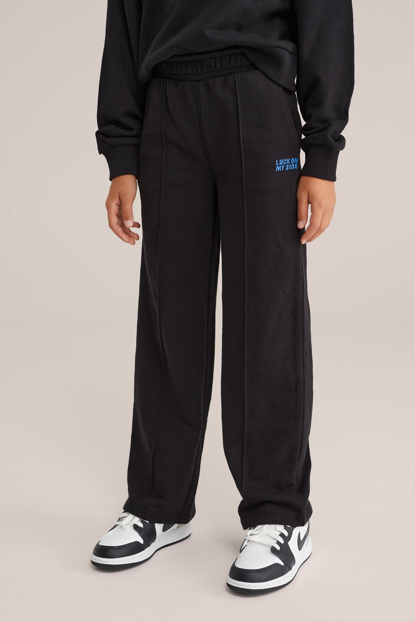 JOGGING PANTS BLACK 2