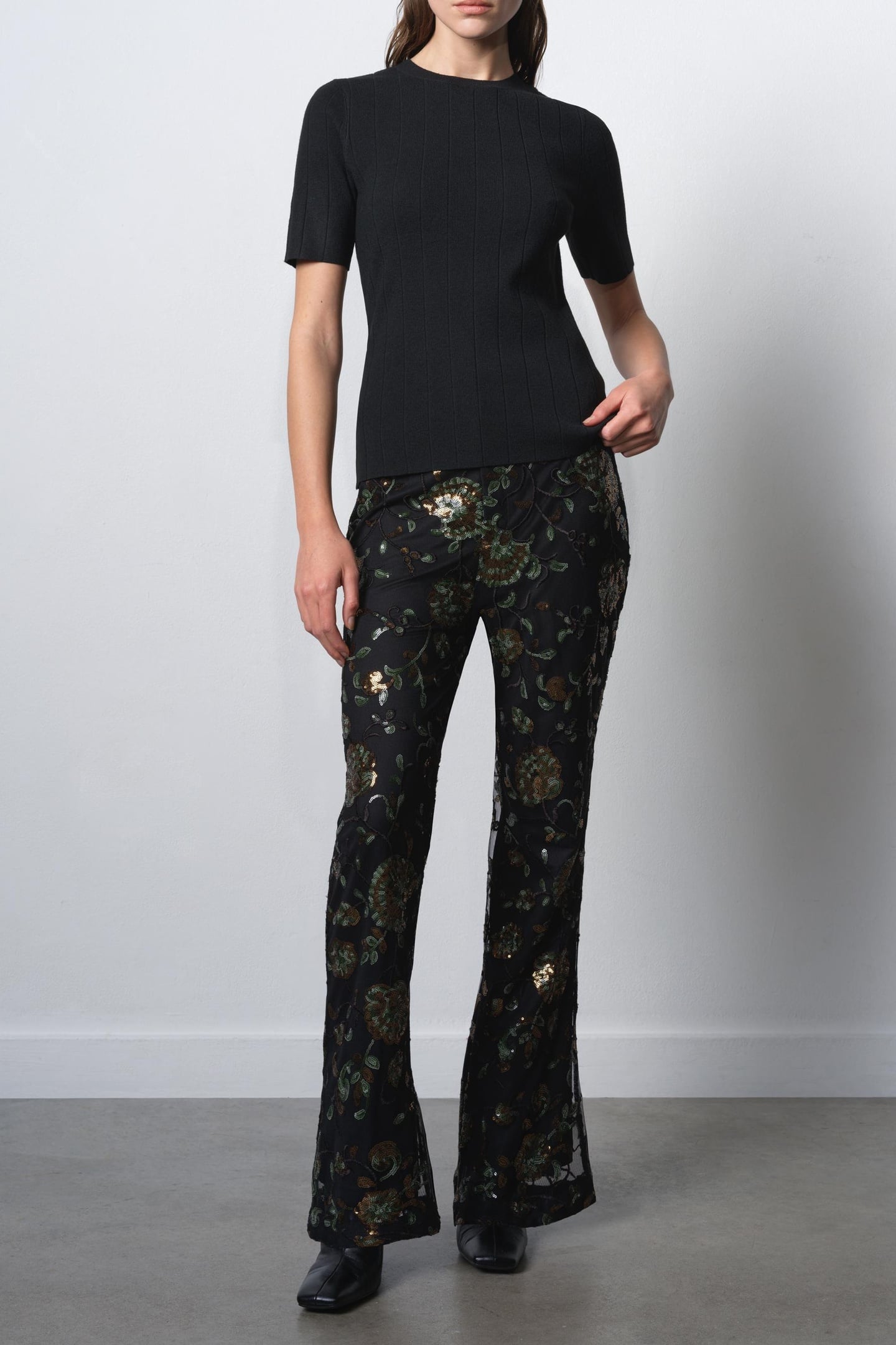 ROSHENE SEQUIN FLARE TROUSERS BLACK SEQUIN MULTI 1