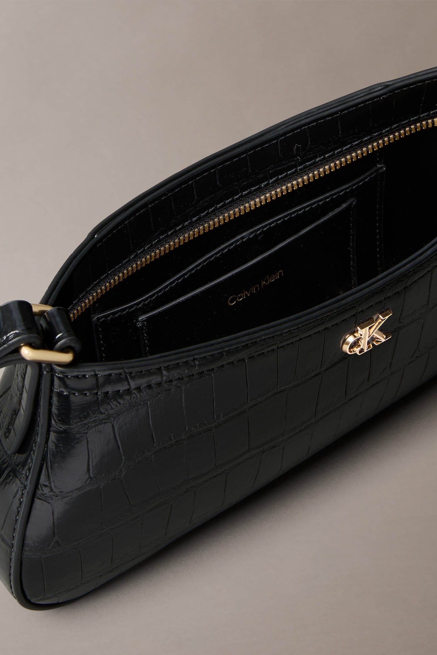 CROC SMALL SHOULDER BAG BLACK/ANTIQUE LIGHT GOLD 5