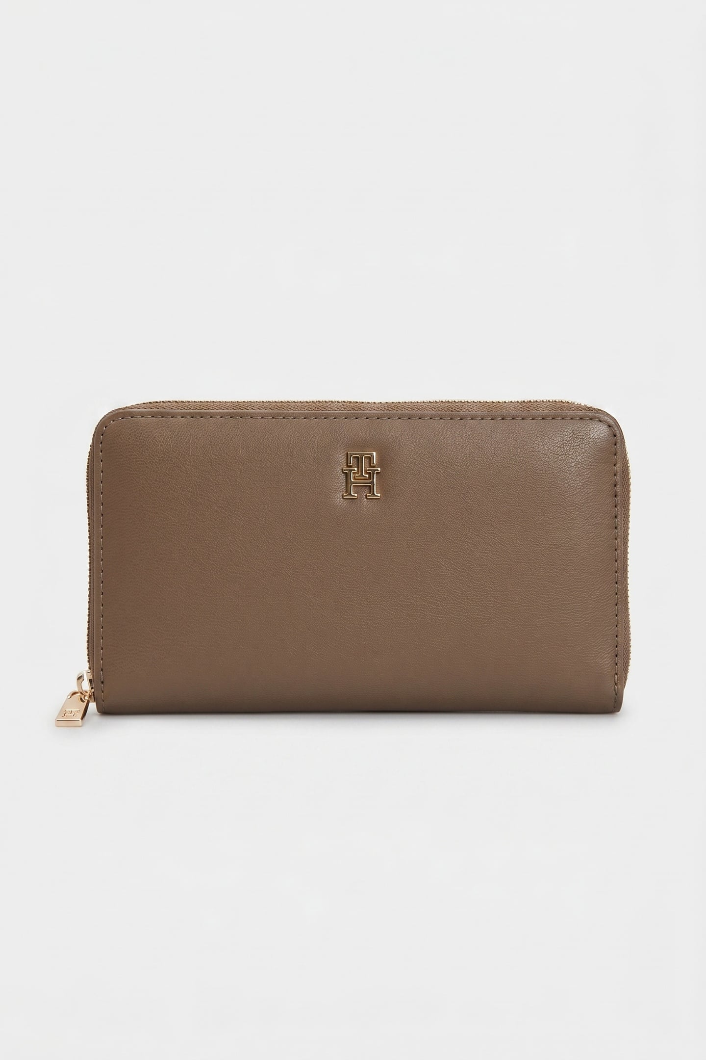 TH MONOGRAM ZIP-AROUND WALLET NORDIC TAUPE 1