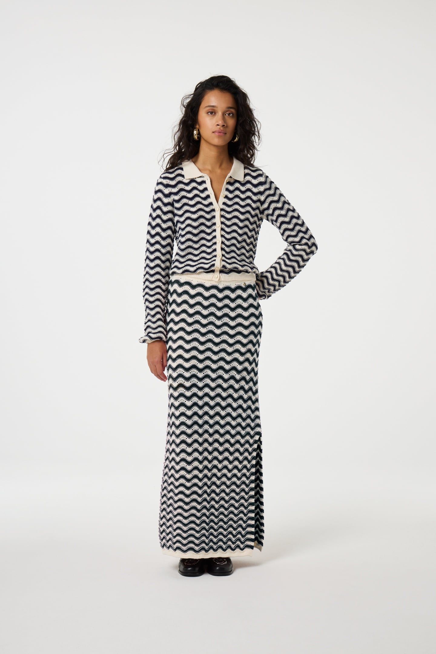 CARO CROCHET CARDIGAN LONG SLEEVE AFTER MIDNIGHT BLUE 2