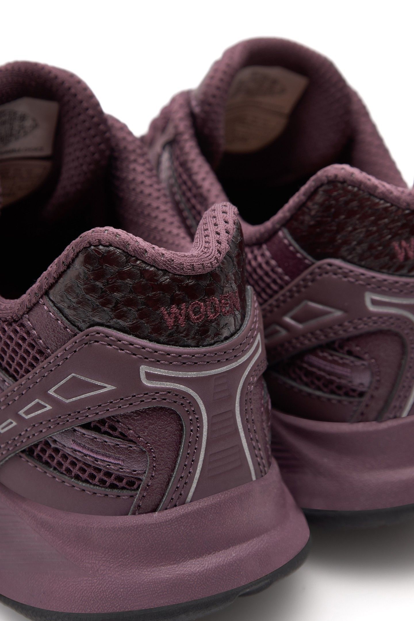 FREJA RUNNER CHERRY 5