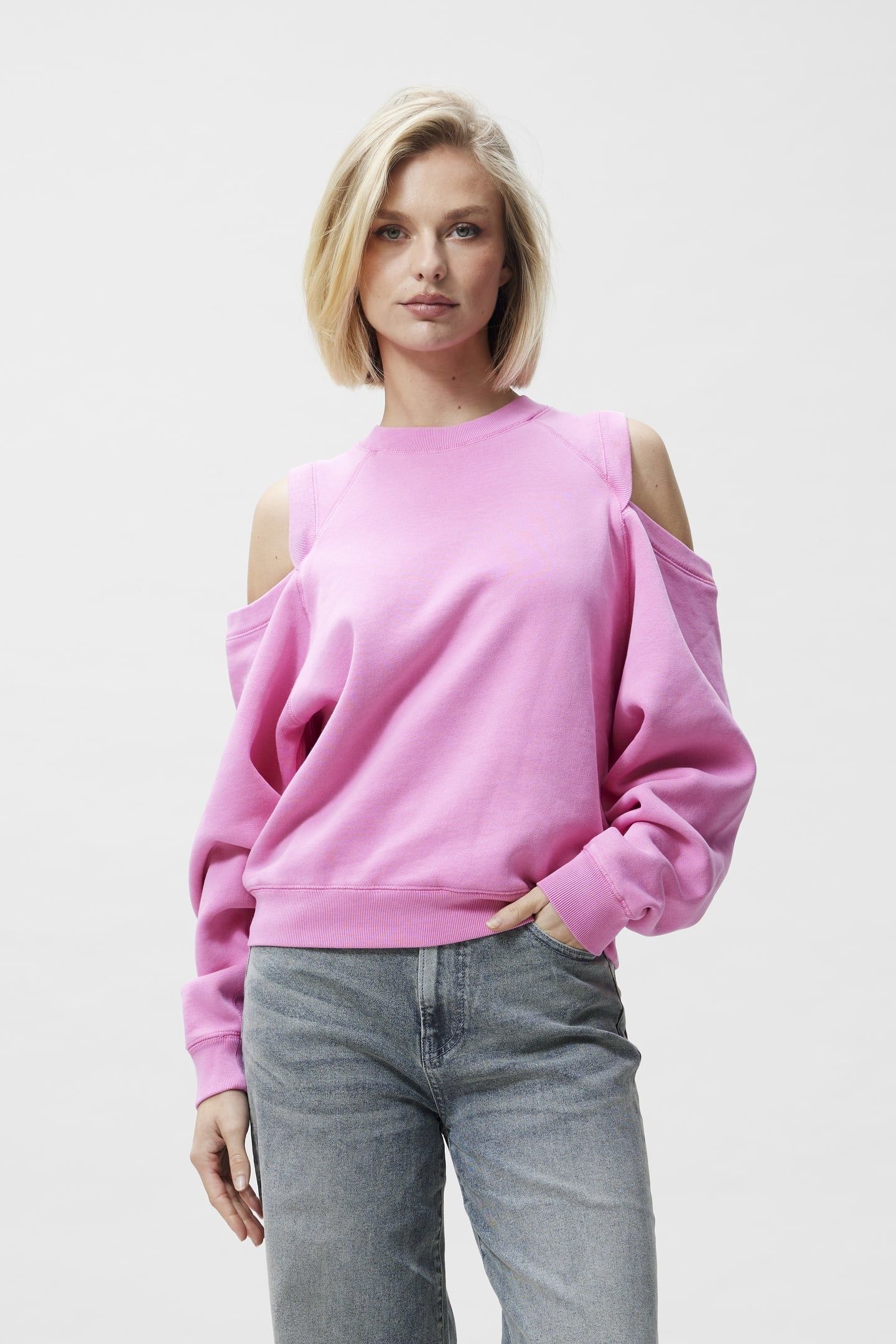 SWEATER WITH CUT OUT ROSEBLOOM 1