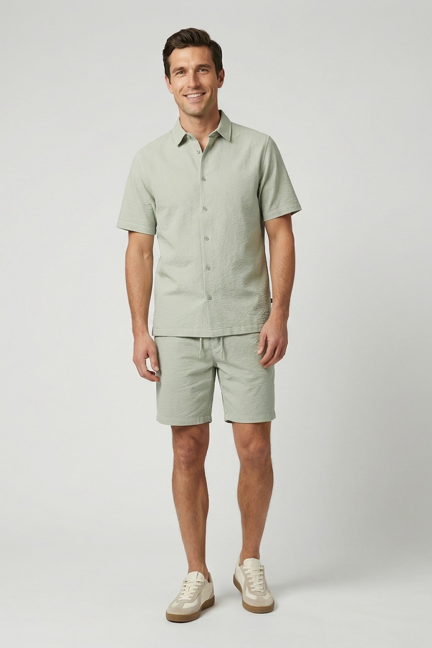 WOODS SHORT OLIVE 1
