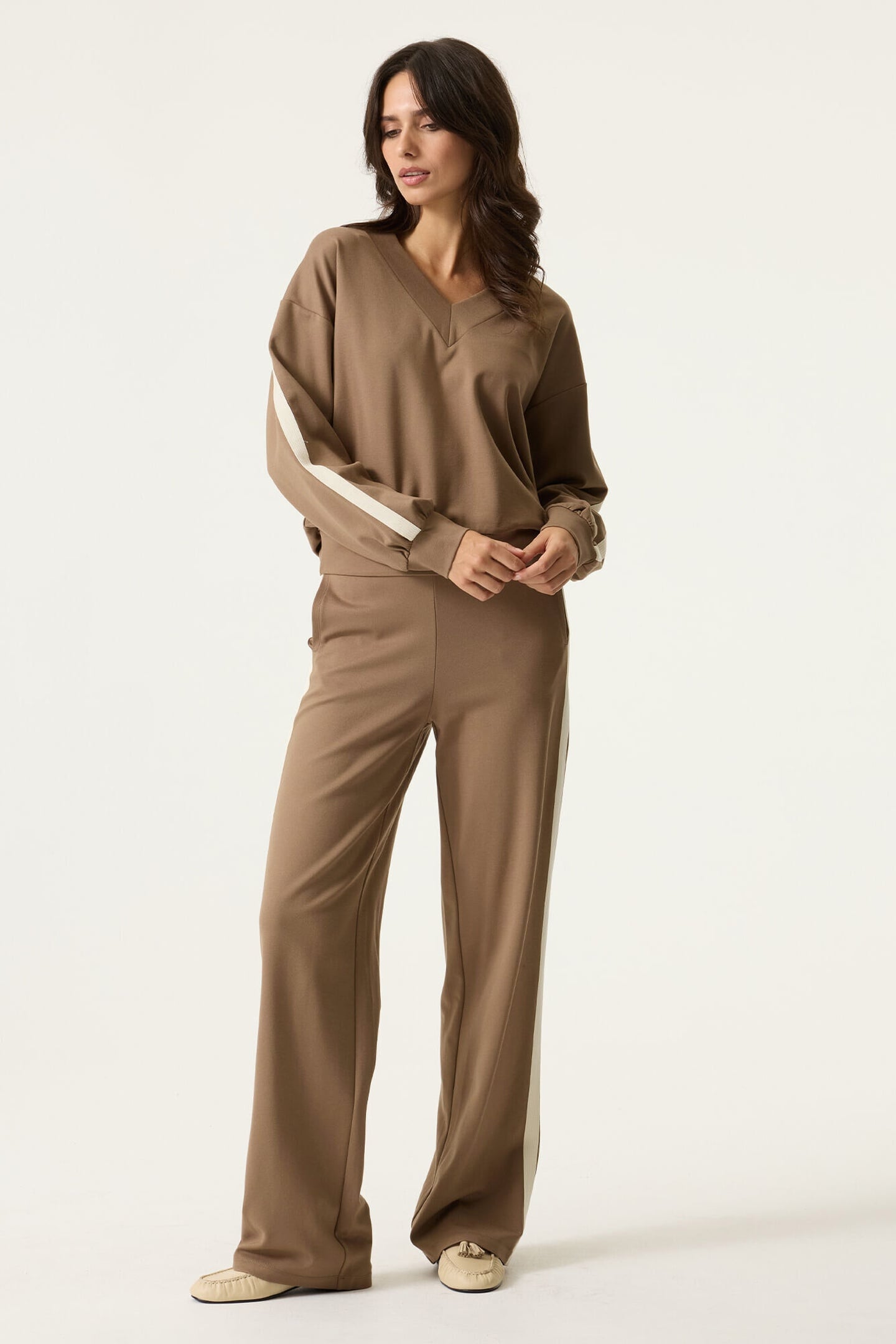 LADIES SWEAT SOFT TAUPE 2