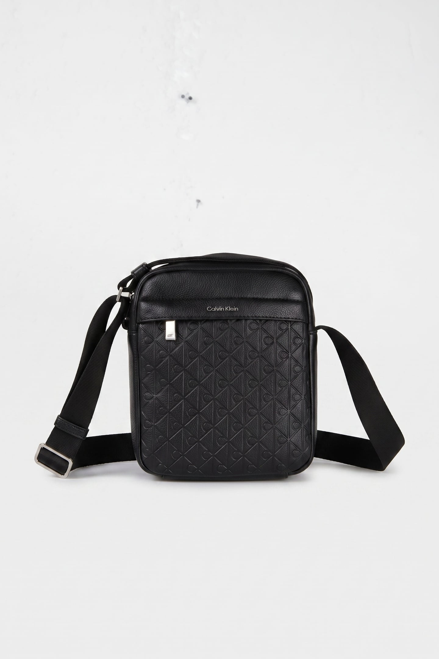 EMBOSSED EMBLEM CROSSOVER BAG BLACK 1