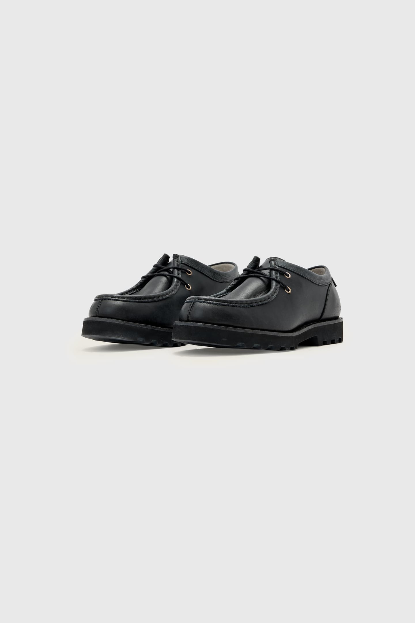 SKIFF APRON SHOE BLACK 2