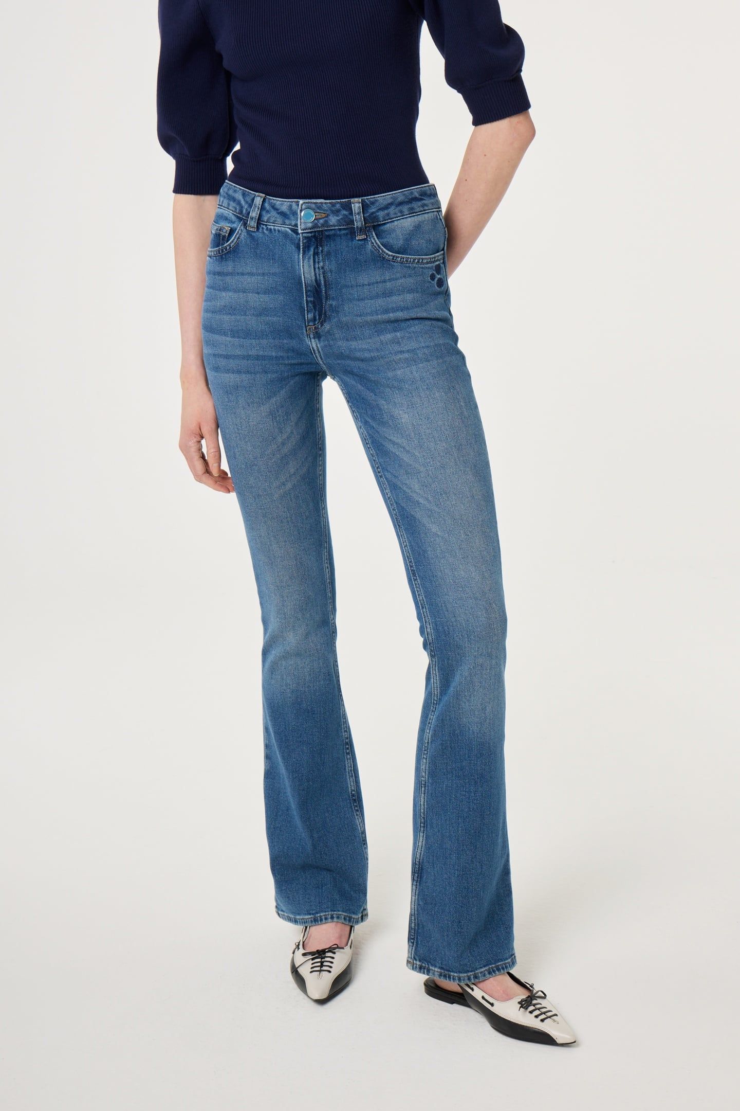 EVA FLARE JEANS MID BLUE 2