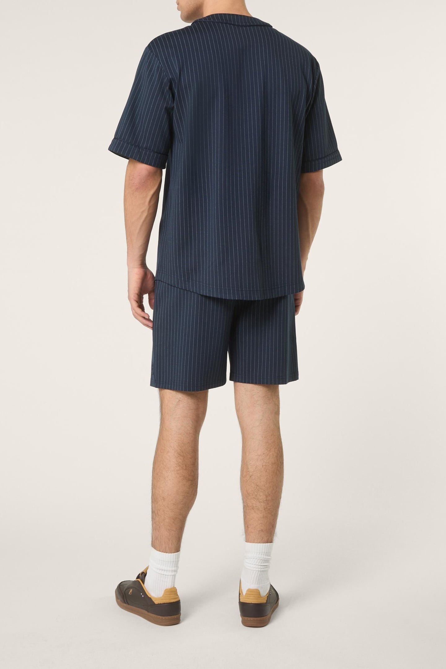 LUCCA REGULAR PINSTRIPED SHORTS BLACK IRIS / EGRET STRIPED 2
