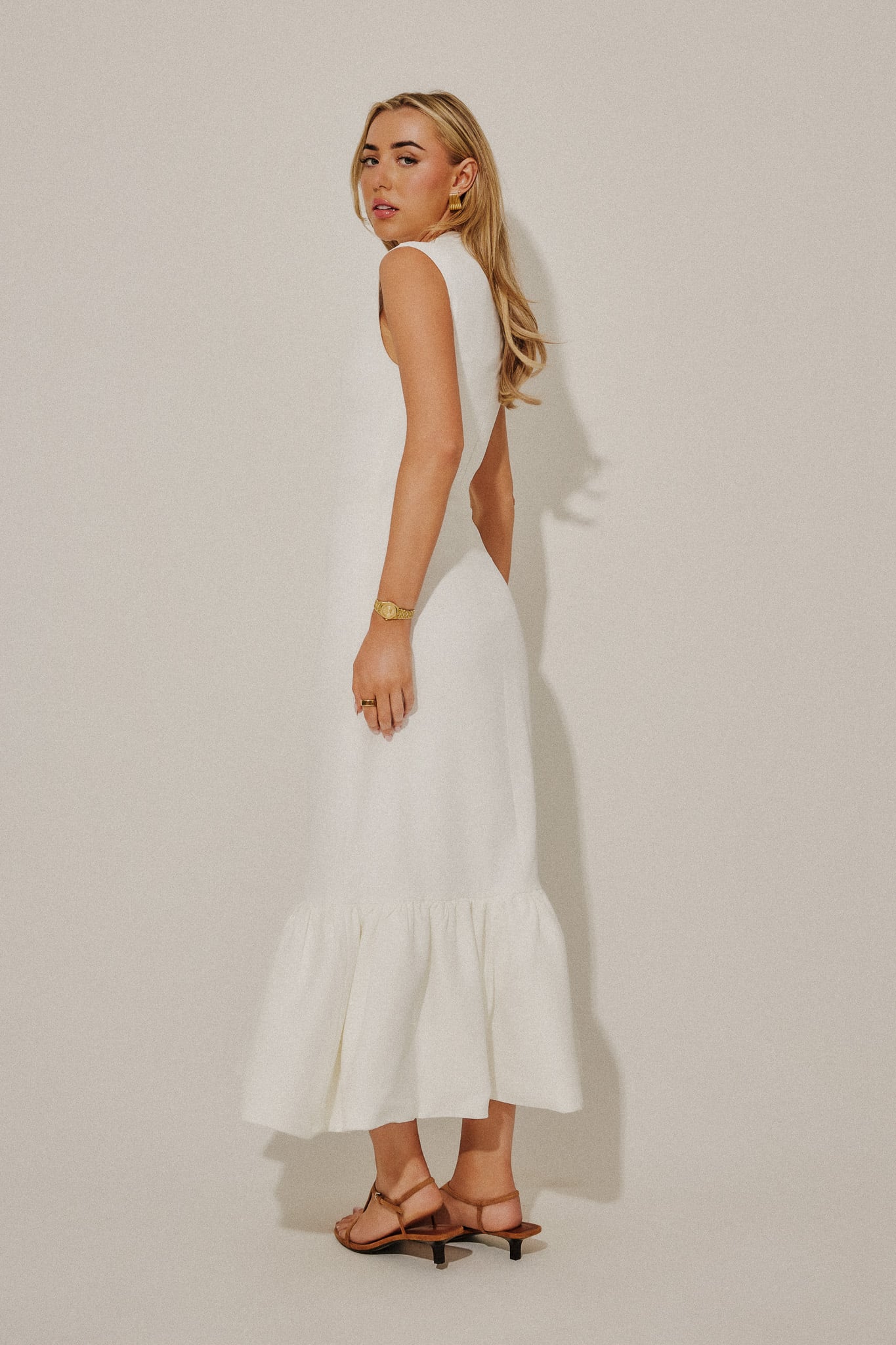 SLEEVELESS MIDI DRESS WHITE 3