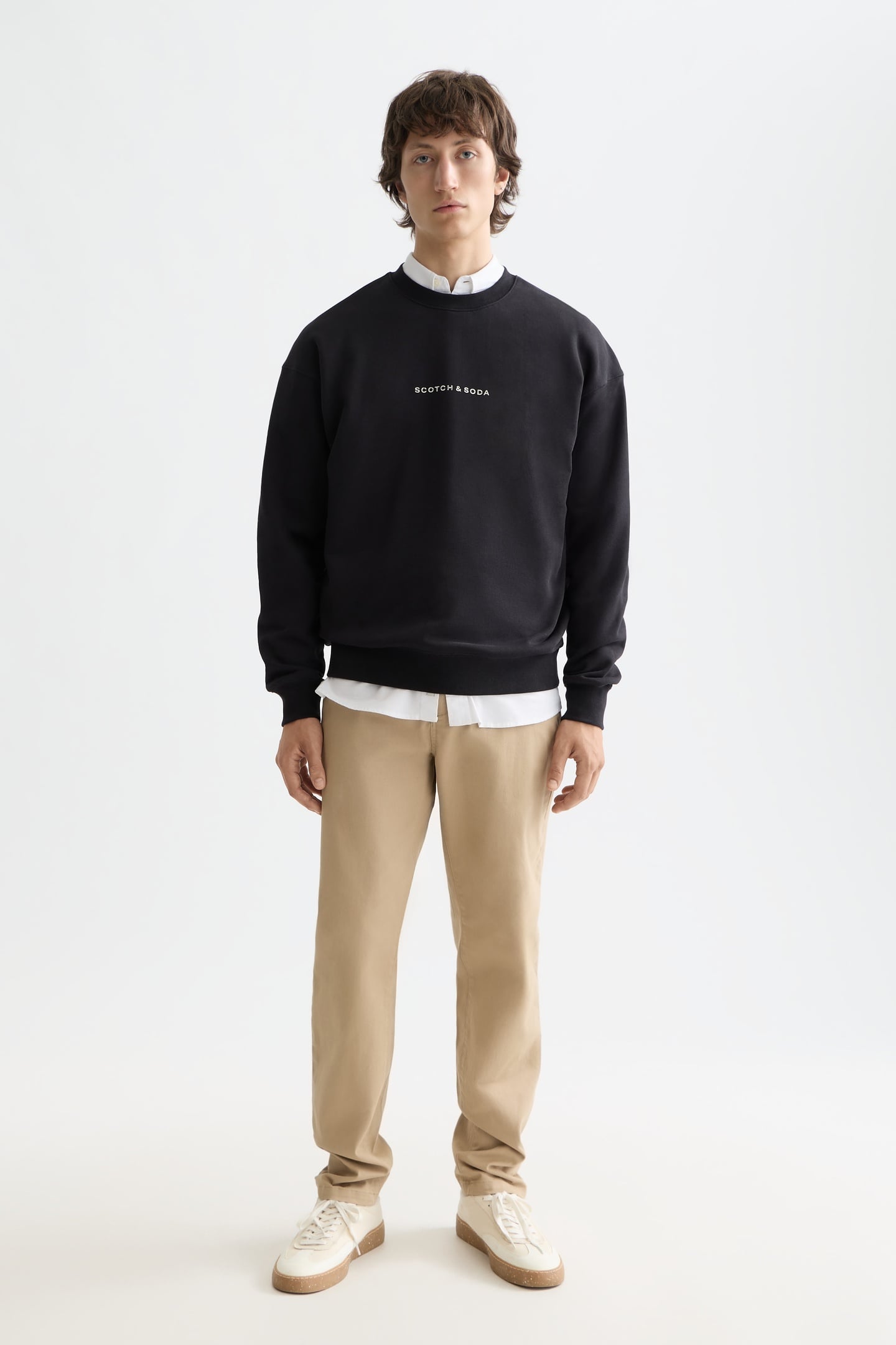 CORE - LOGO FRONT CHEST SWEATSHIRT BLACK 1