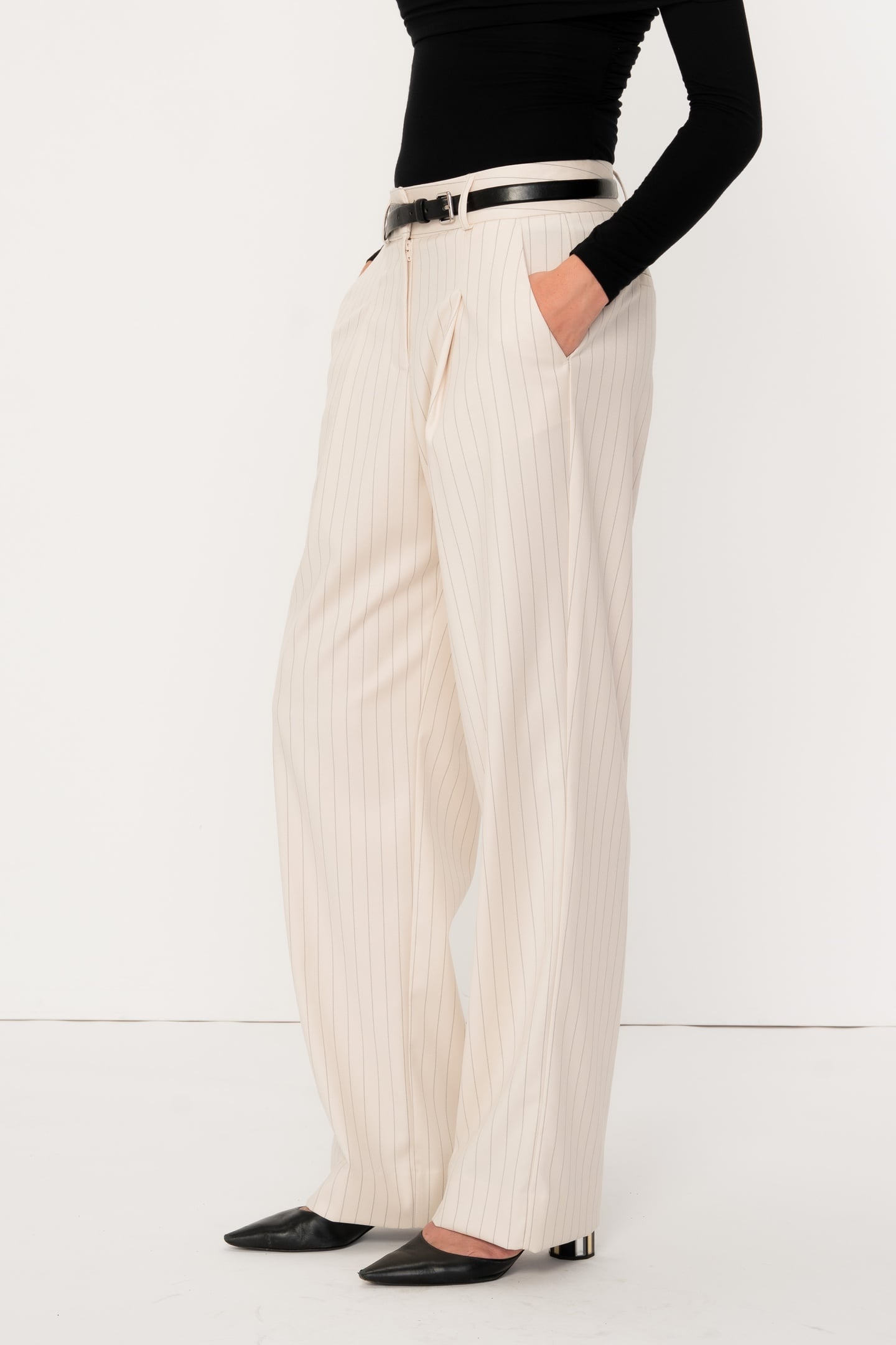 POLARIS TROUSER COCONUT MILK PINSTRIPE 4