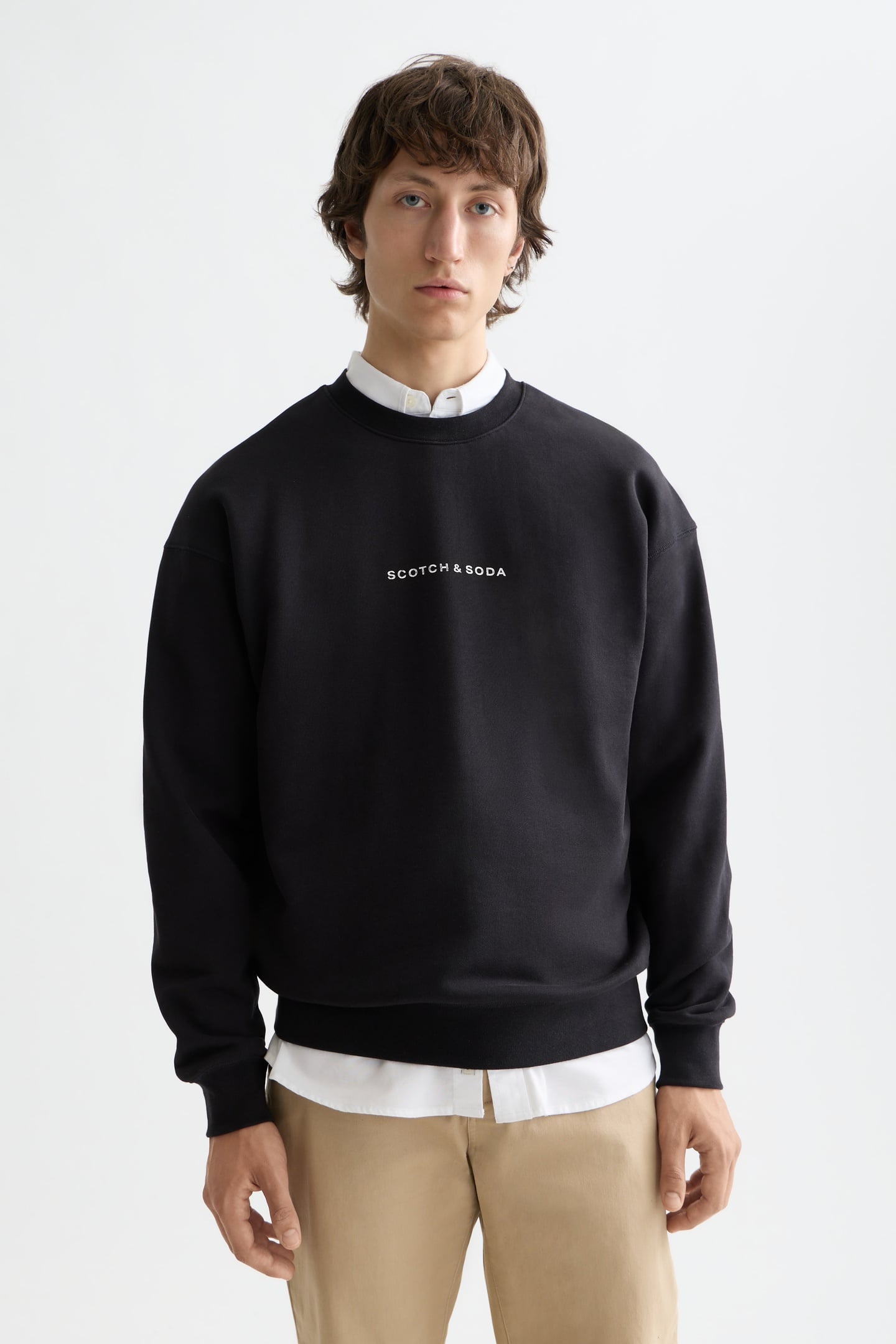 CORE - LOGO FRONT CHEST SWEATSHIRT BLACK 2
