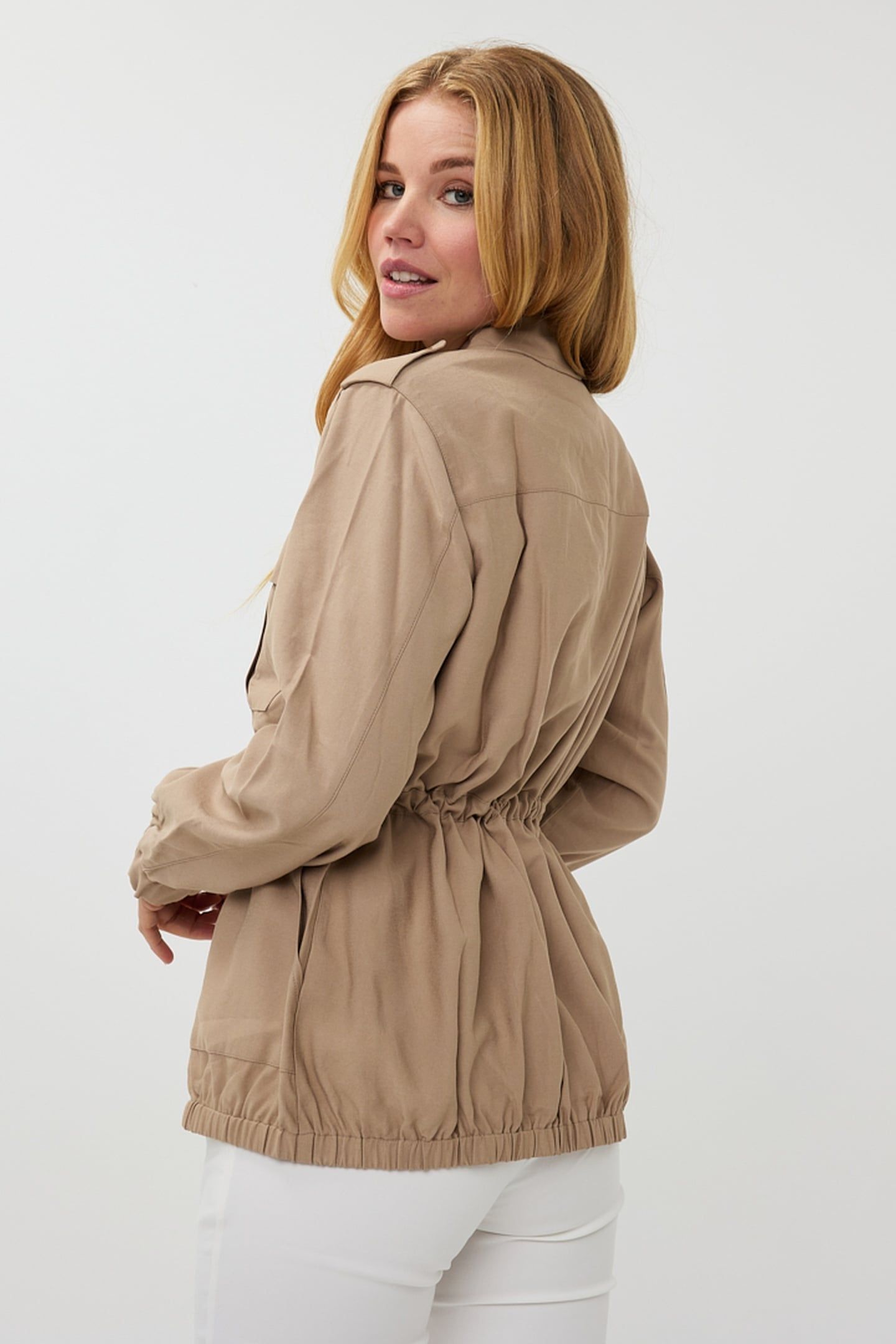 JACKET CARGO DARK SAND 4