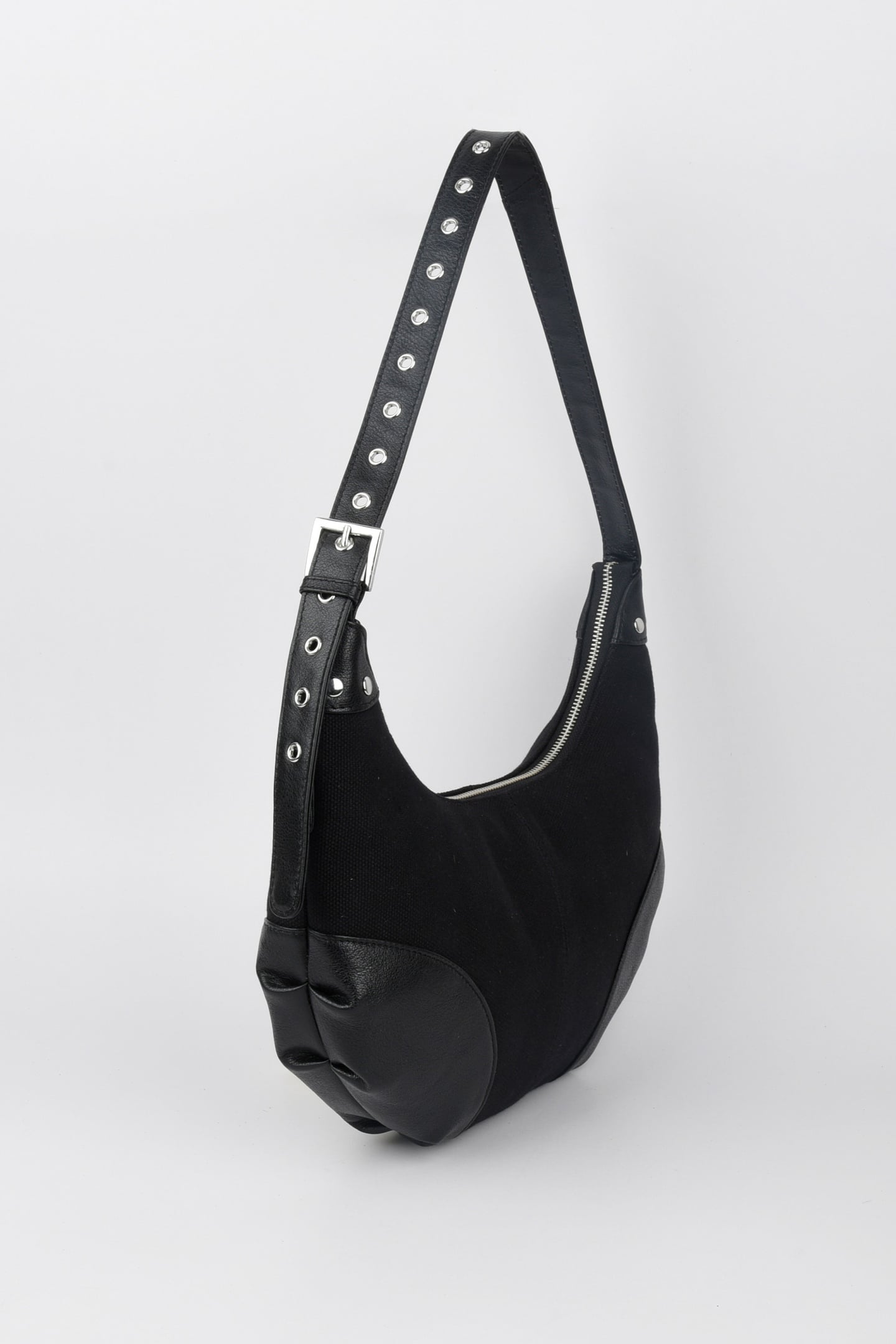 DAGMAR CANVAS BLACK 2