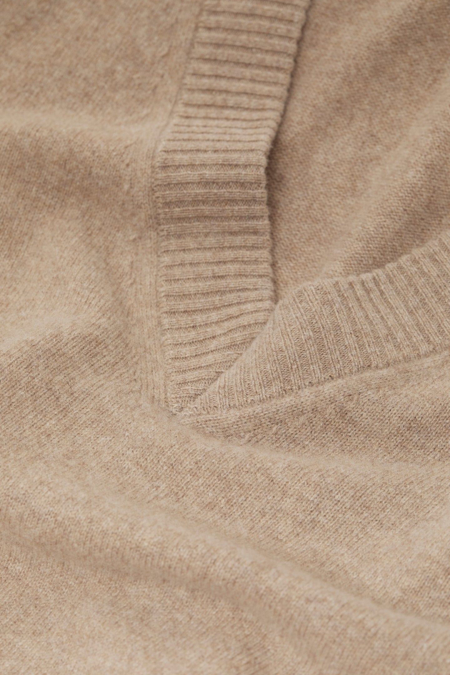 V-NECK DRESS DARK CHINO BEIGE 3