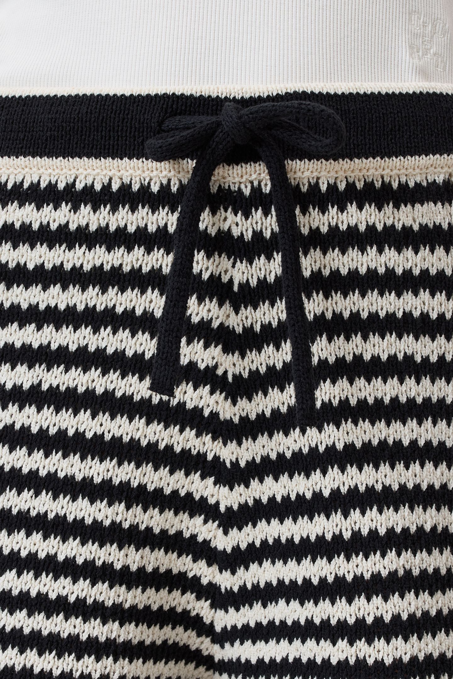 KNITTED SHORTS BLACK 4