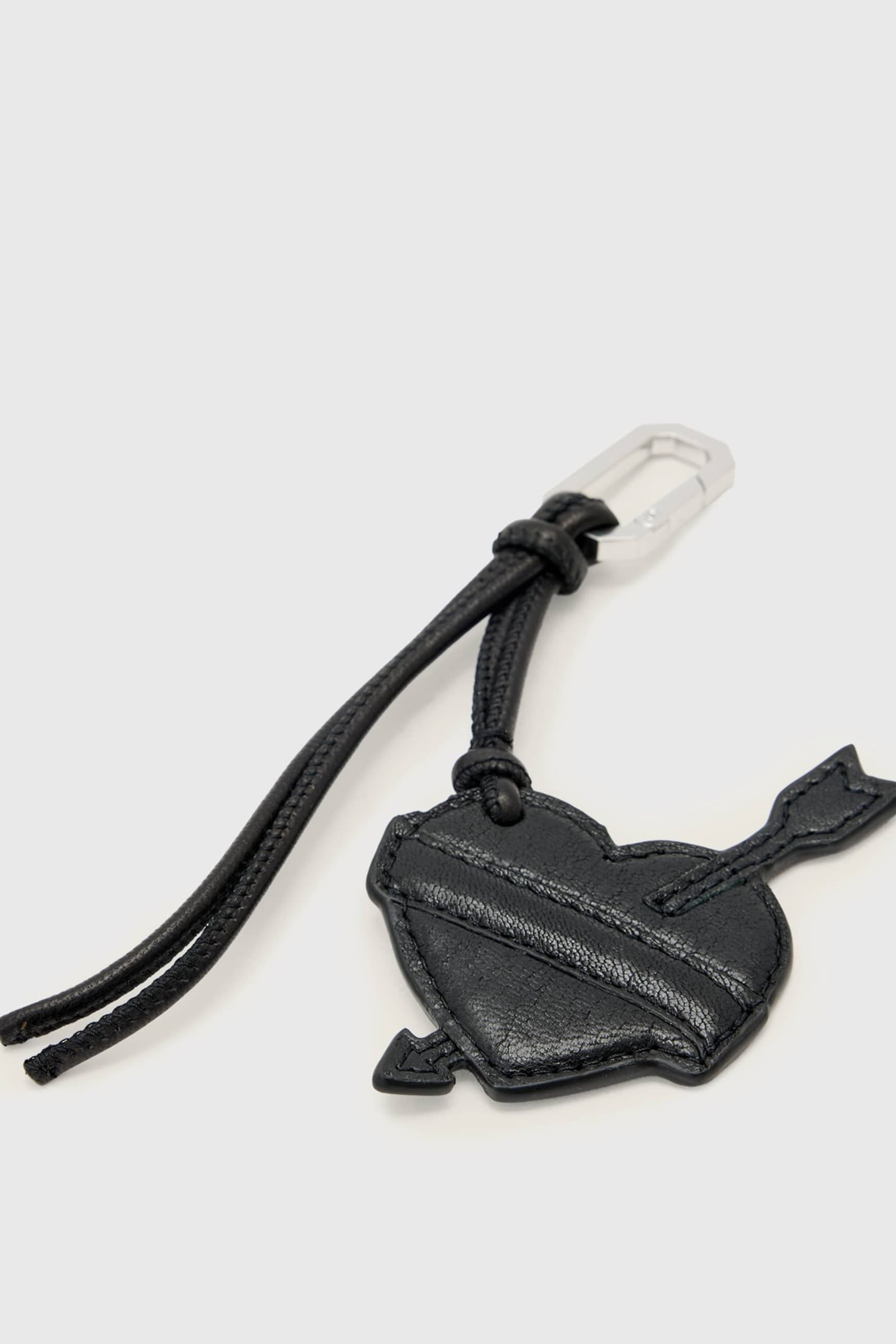 HEART BNNR KEYRING BLACK 1