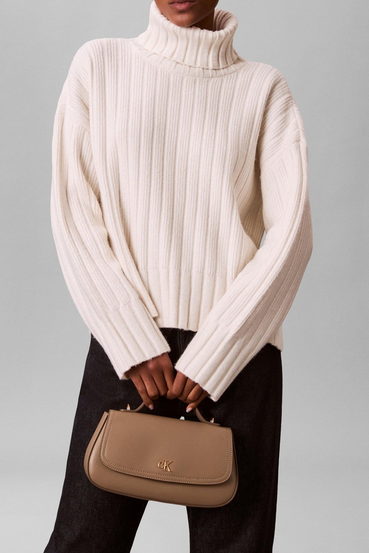 TOP HANDLE WITH CHAIN SHOULDER BAG DESERT TAUPE 1