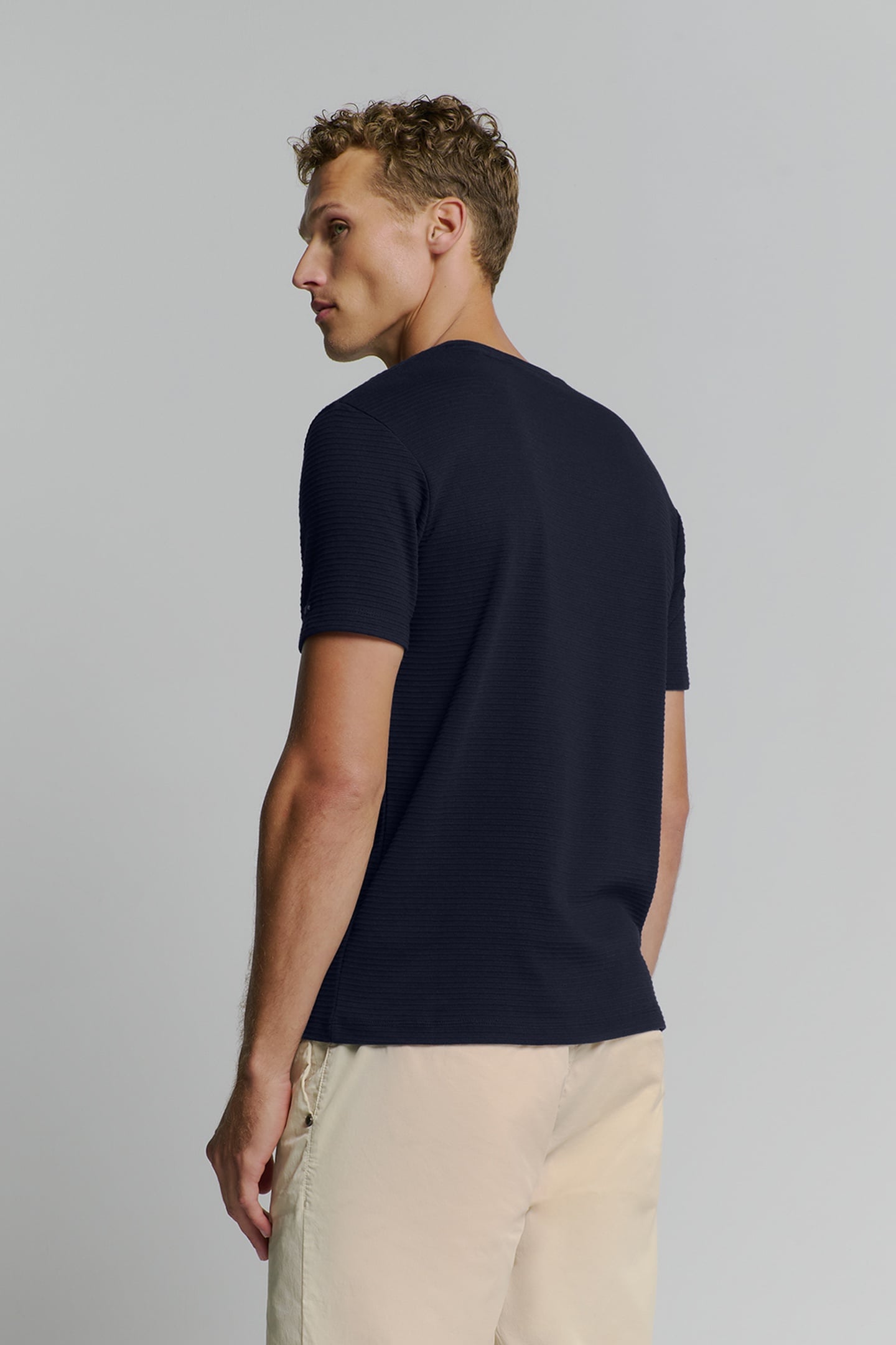 T-SHIRT CREWNECK SOLID RELIEF JACQUARD DEEP BLUE 4