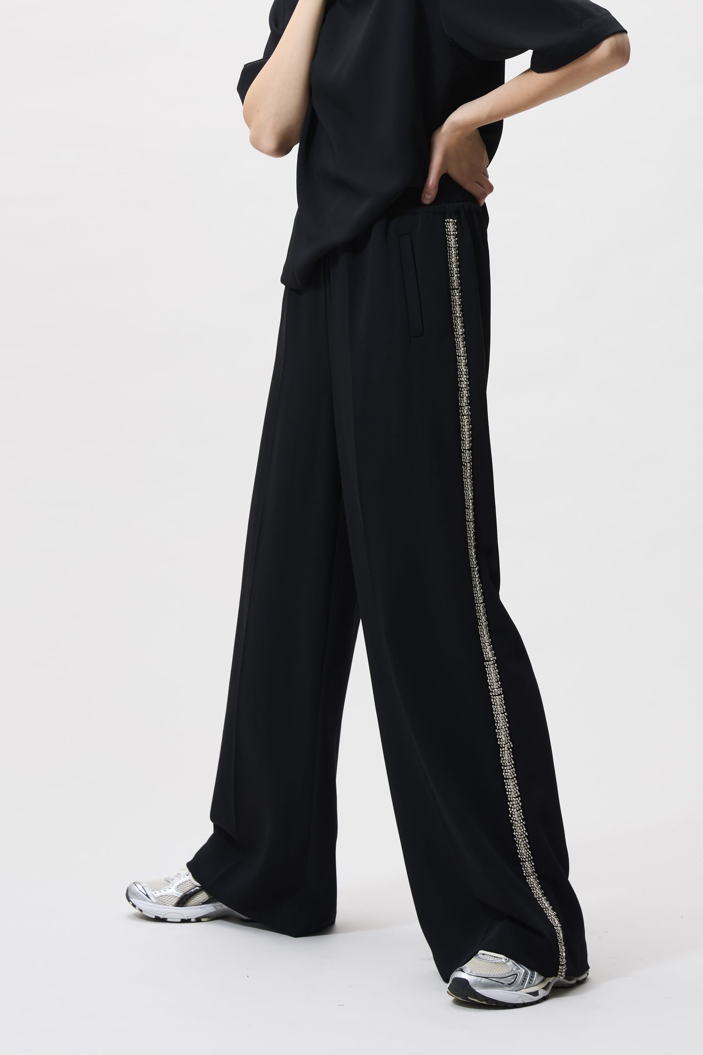 JOGGER TROUSERS WITH STRASS DETAIL BLACK 5