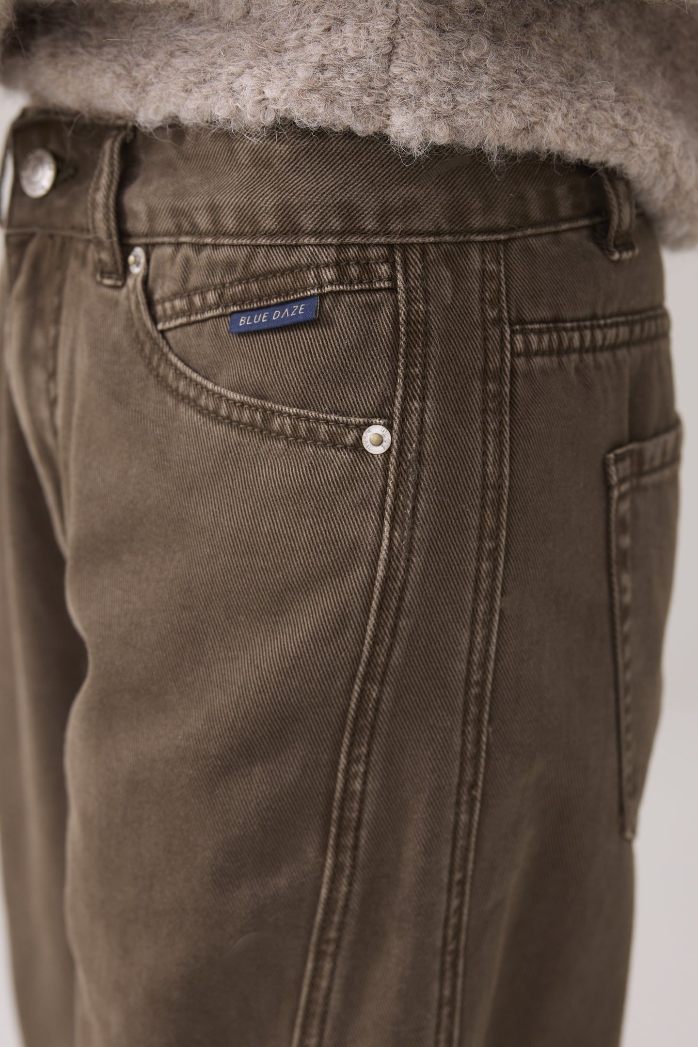LOOSE FIT COLOURED DENIM DARK CAMO 4