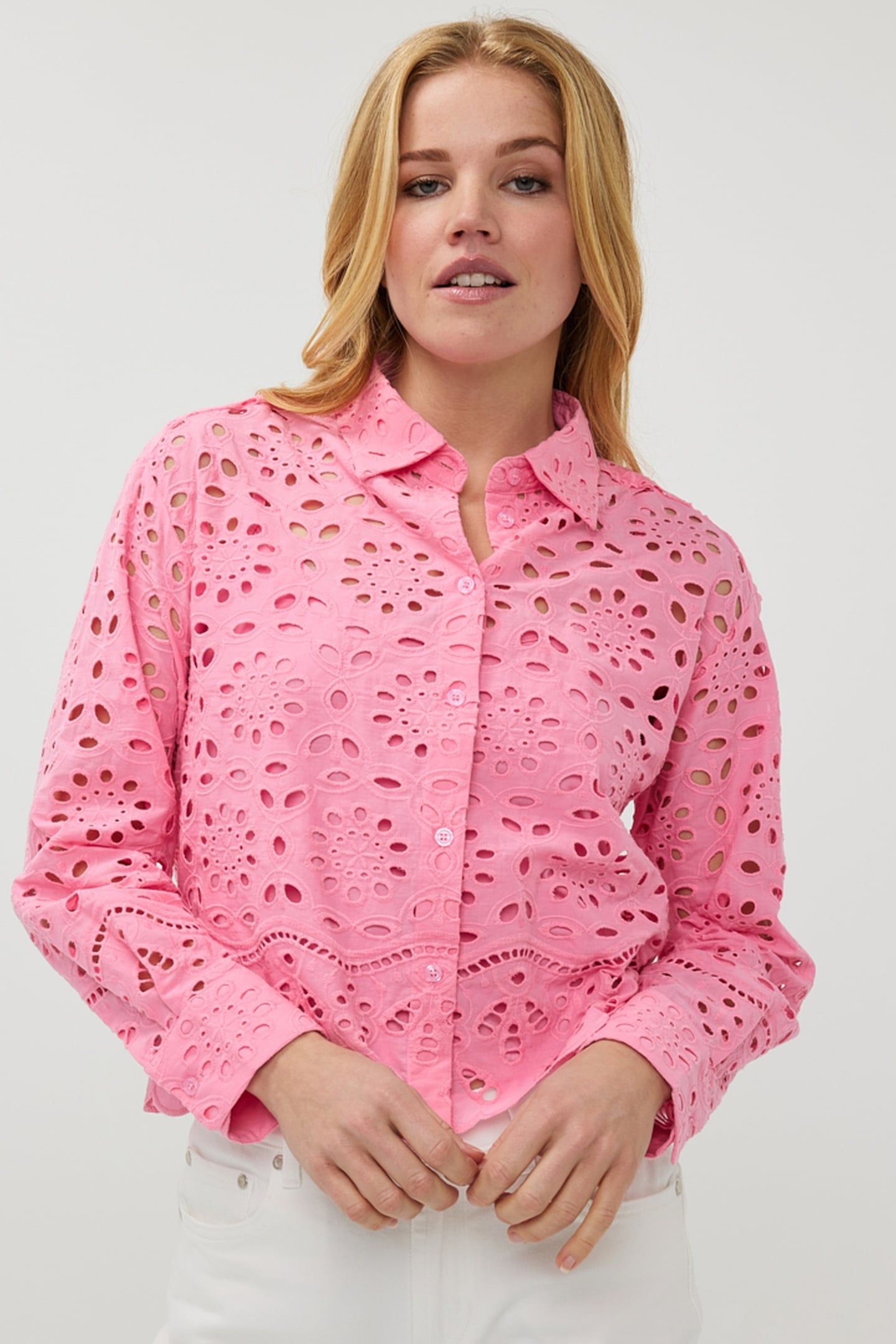 BLOUSE BROIDERY ANGLAISE ROSE 1