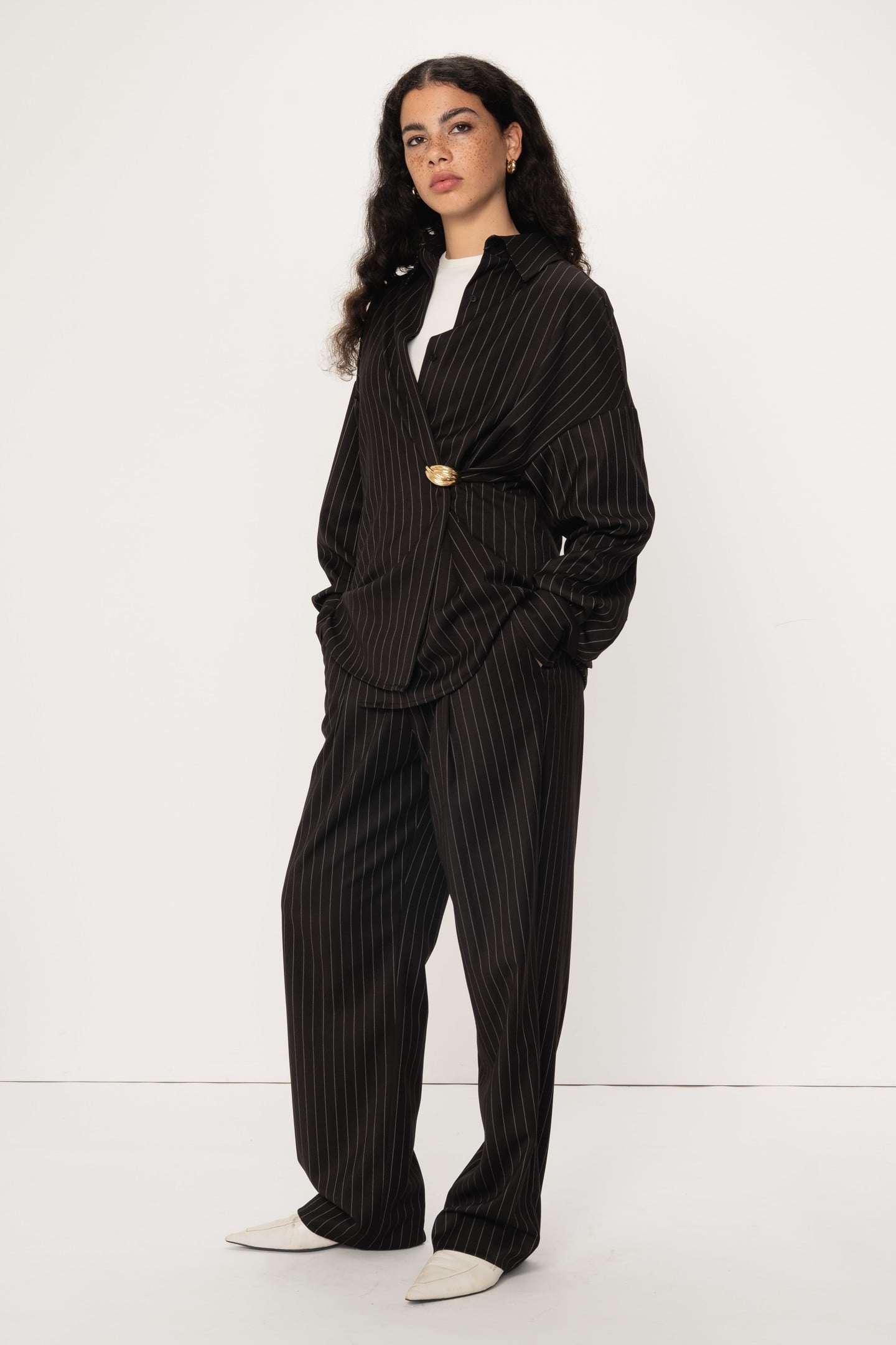 THUBAN TOP BLACK PINSTRIPE 5