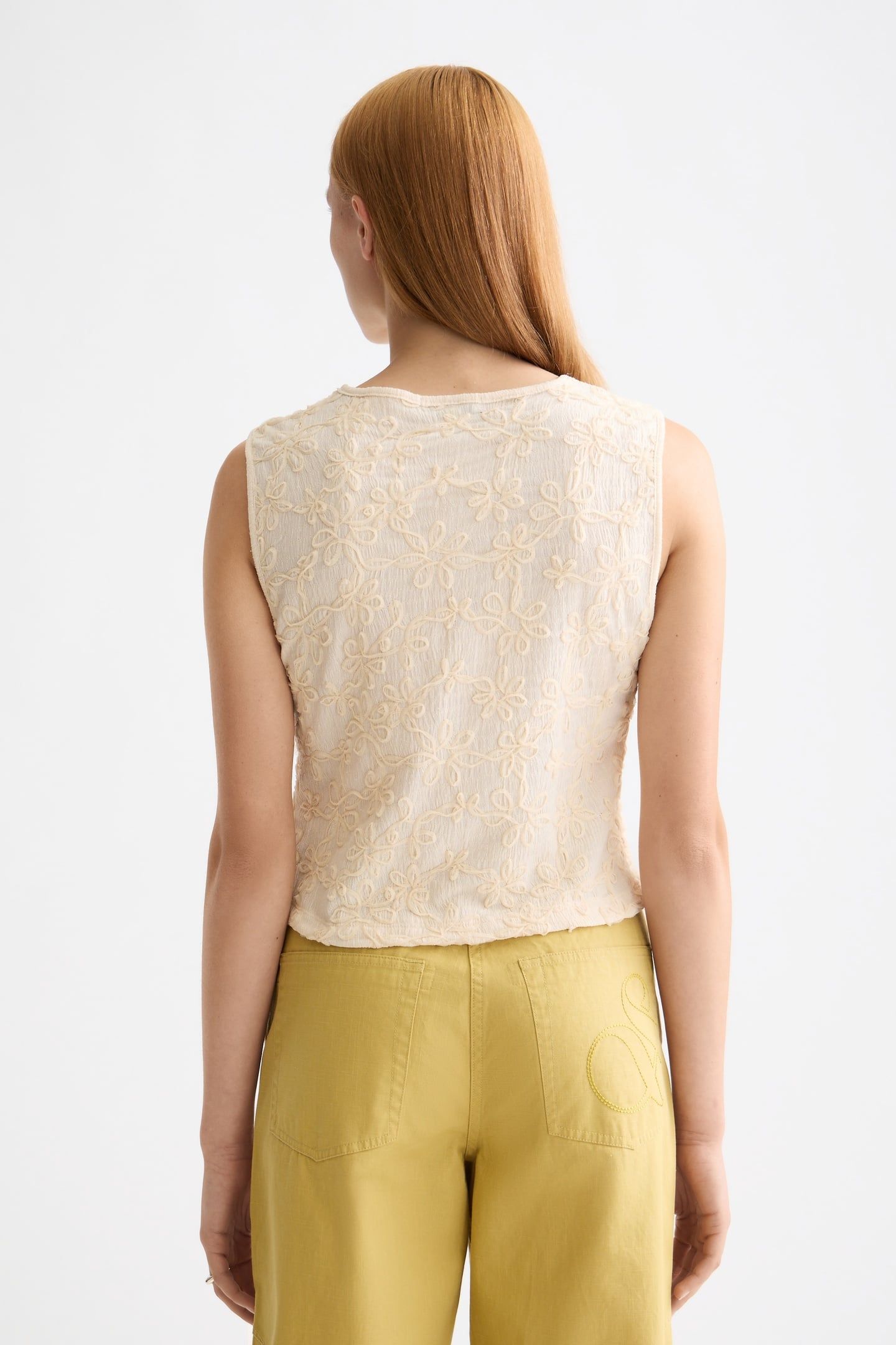 BOW CLOSURE STRUCTURED TANK EGGNOG 2