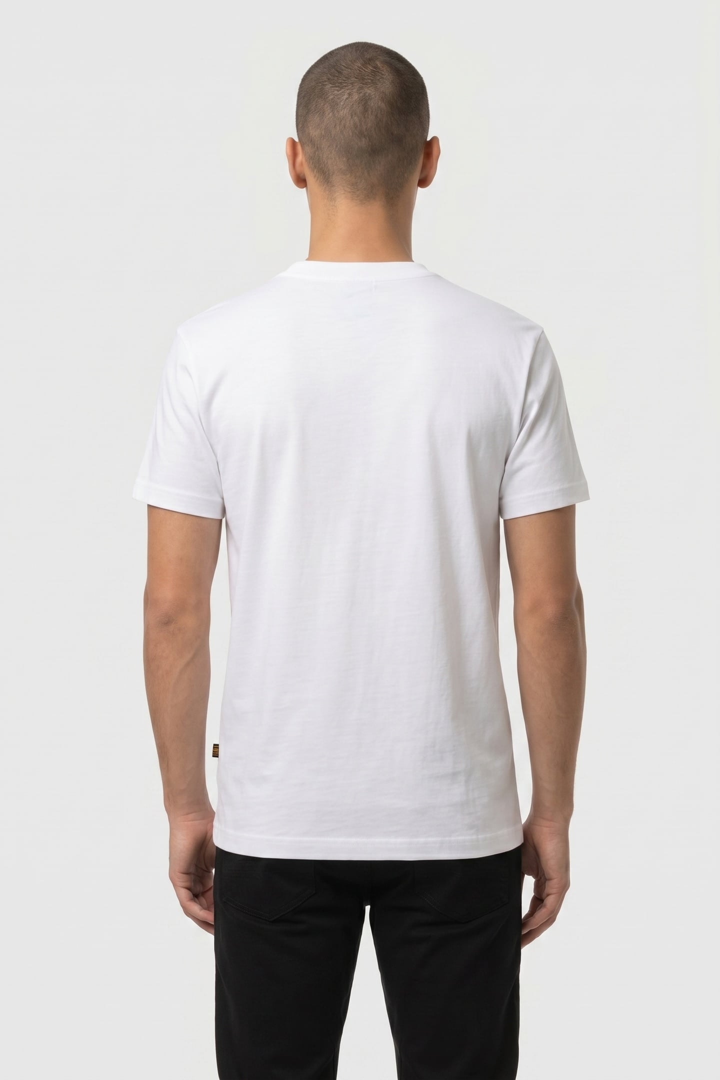 CHEST LOGO R T WHITE 4