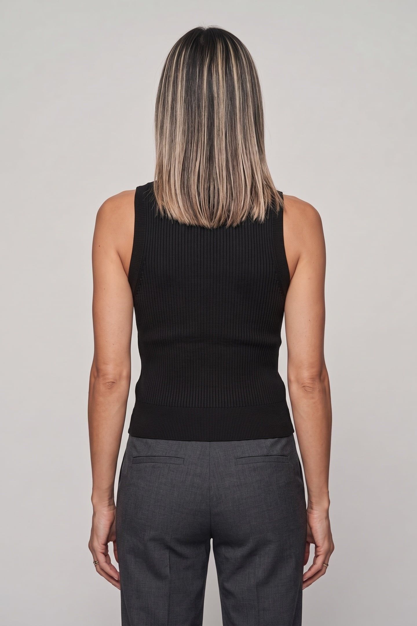 THANA PULLOVER BLACK 2