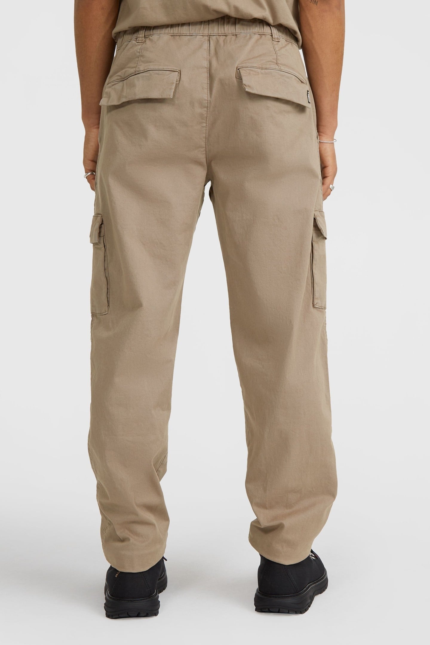 ESSENTIALS CARGO PANTS CONCRETE 2