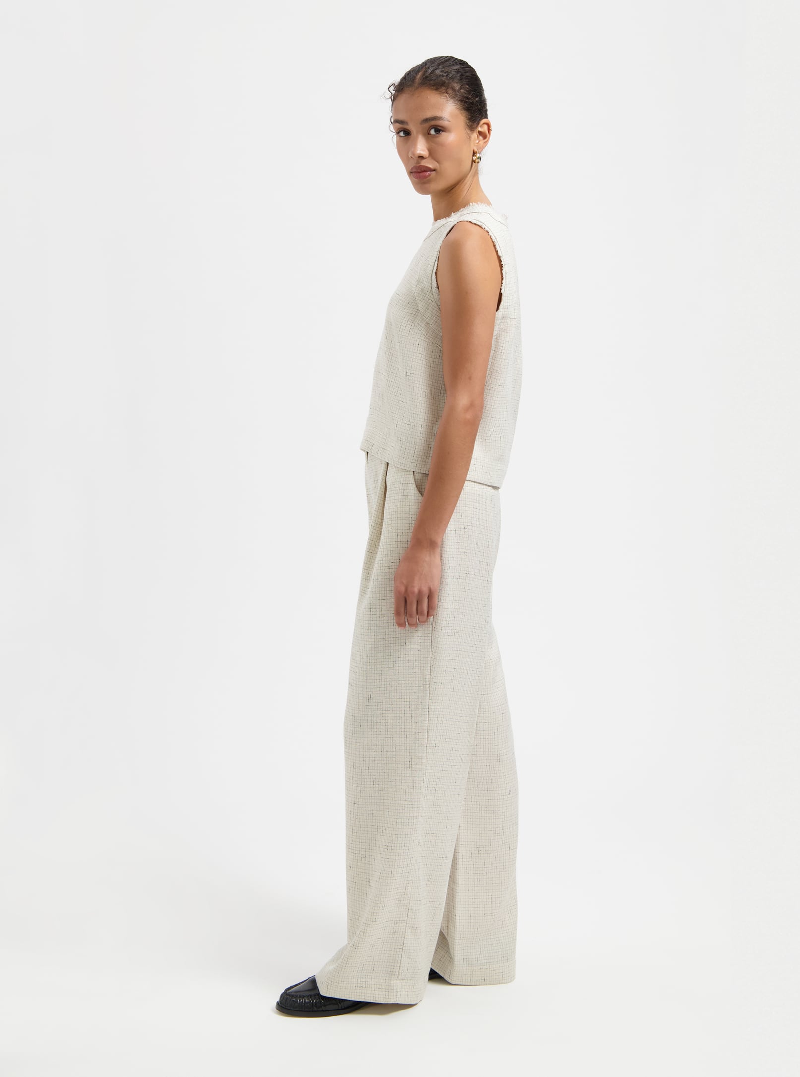NOUS SOMMES LABELS – PATTIE TWEED TOP WHITE 2