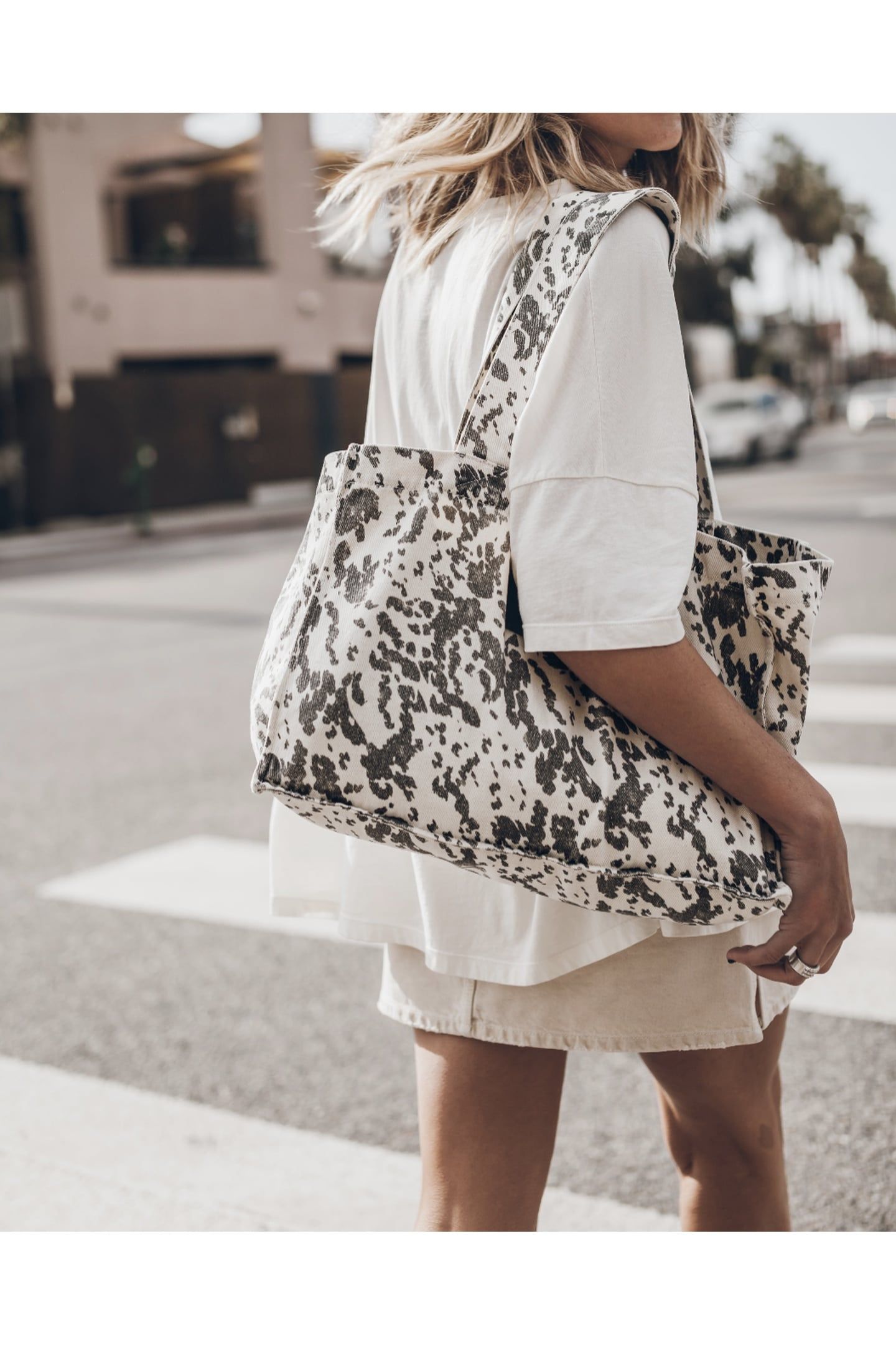 THE DALMATIAN SMALL CANVAS BAG 1