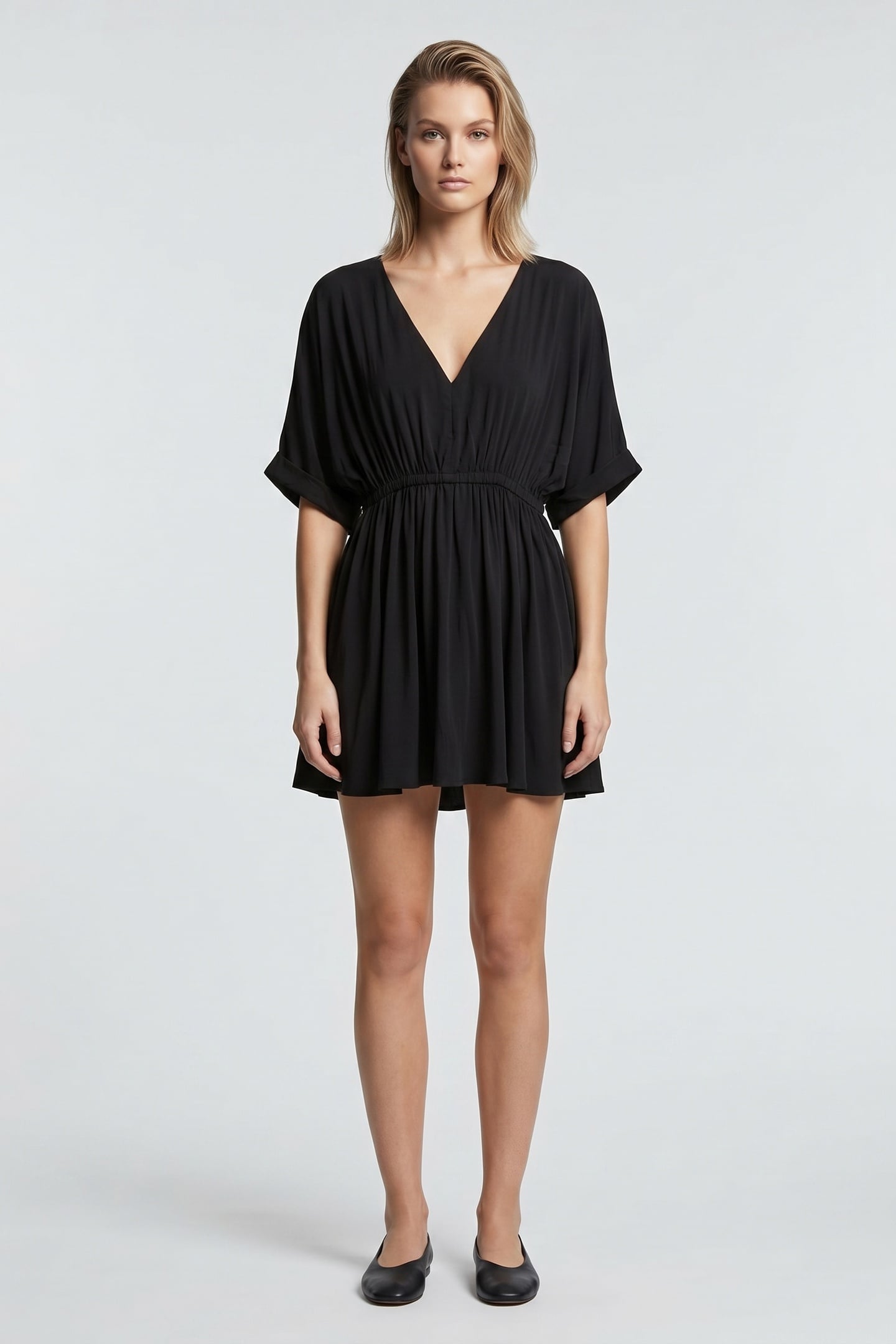 THE BLACK SHORT CHILL DRESS 1
